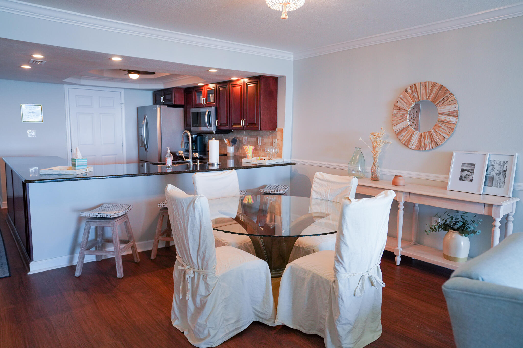 SHORELINE TOWERS 1 - Residential