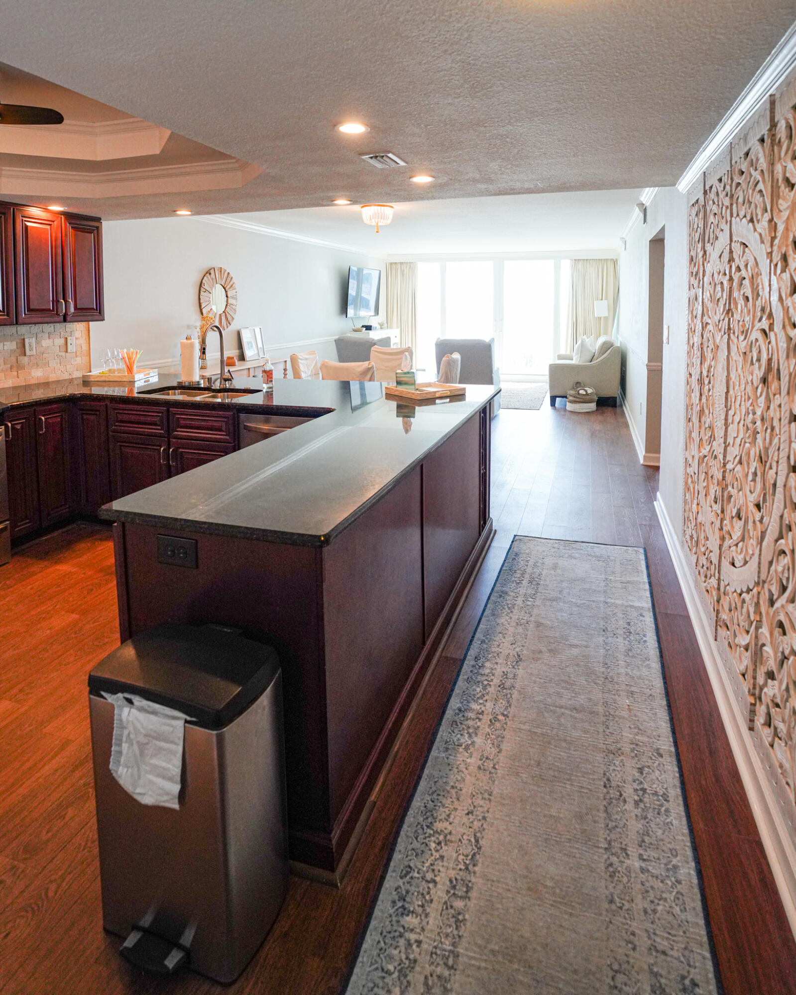 SHORELINE TOWERS 1 - Residential