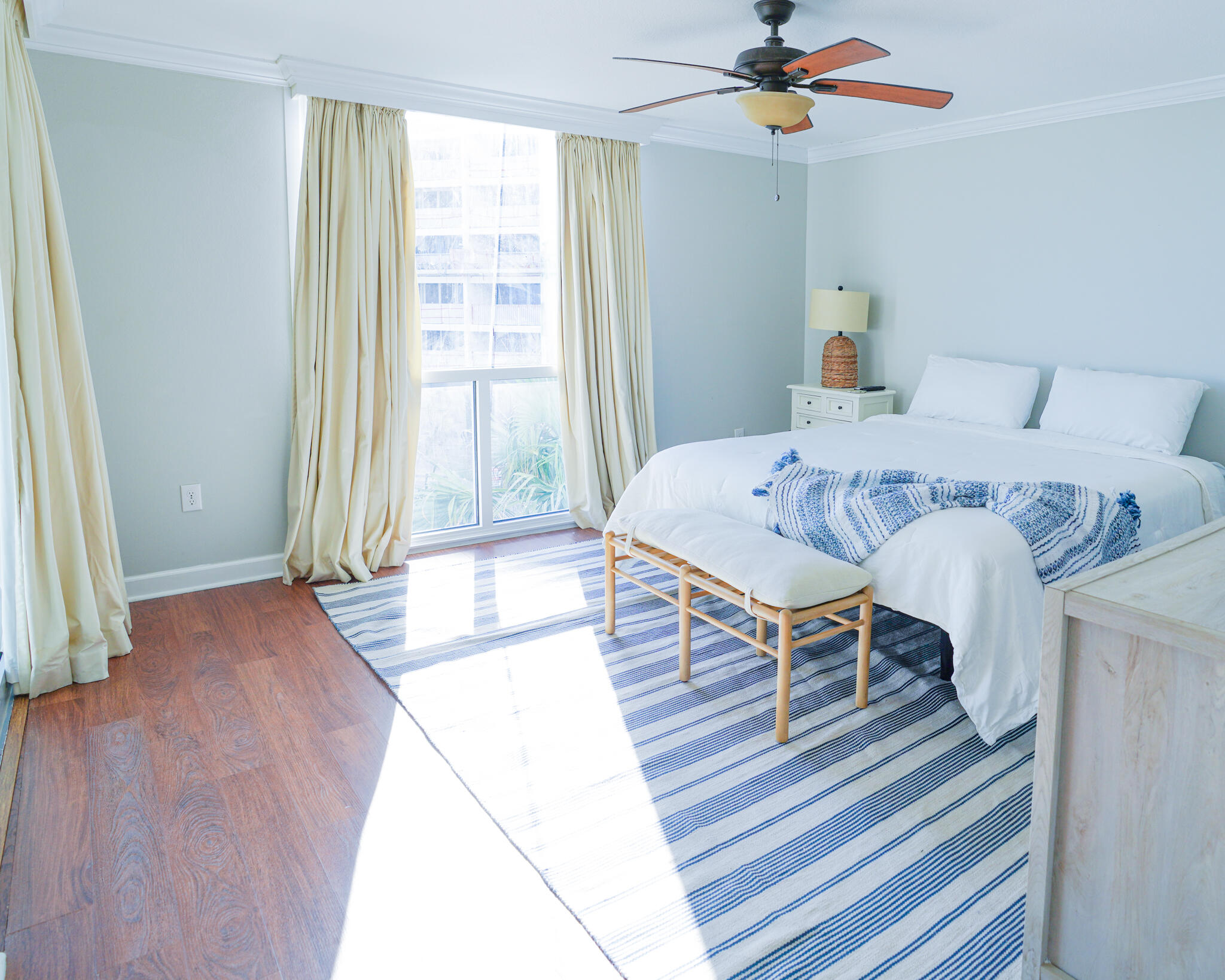 SHORELINE TOWERS 1 - Residential