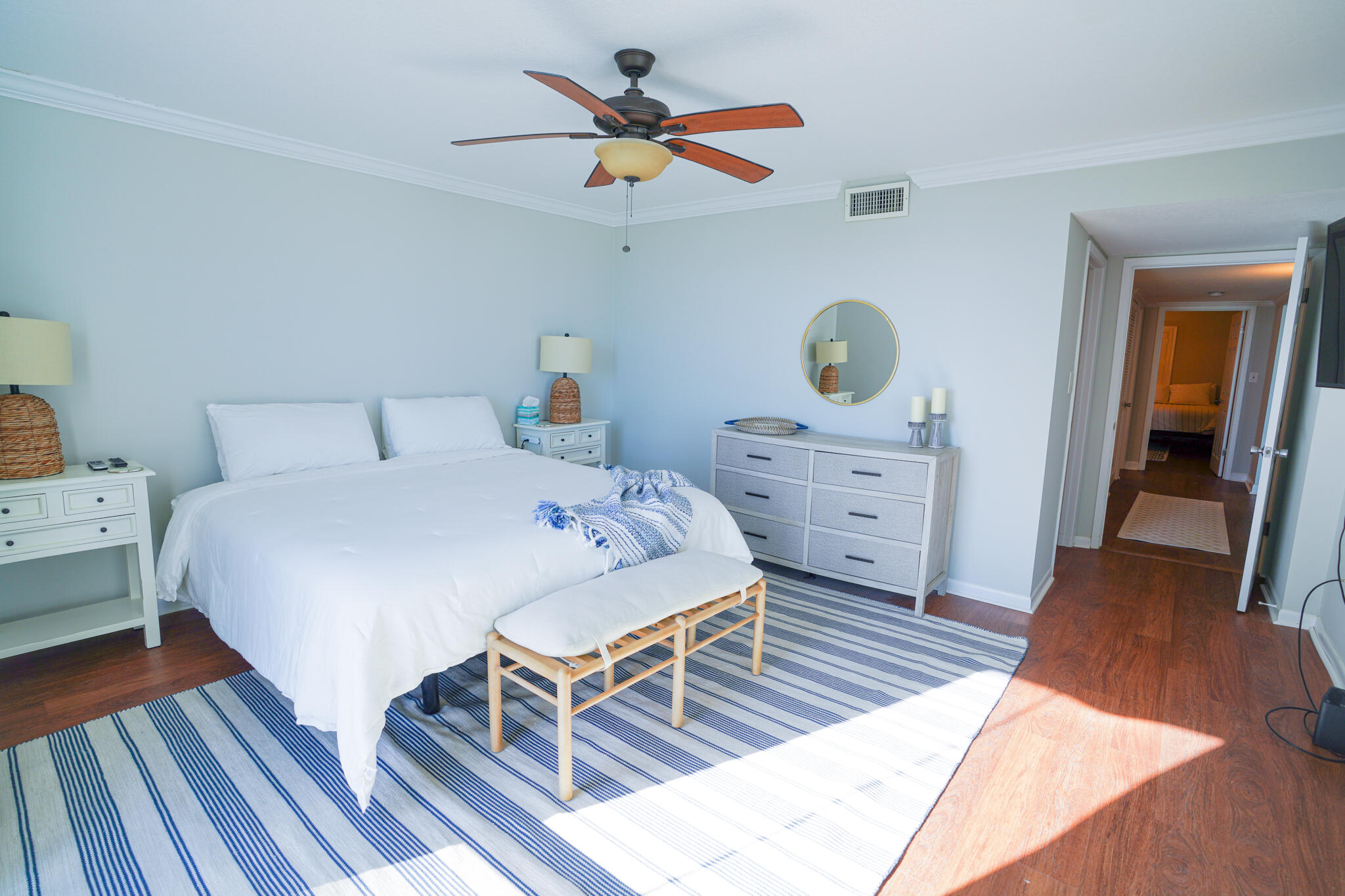 SHORELINE TOWERS 1 - Residential