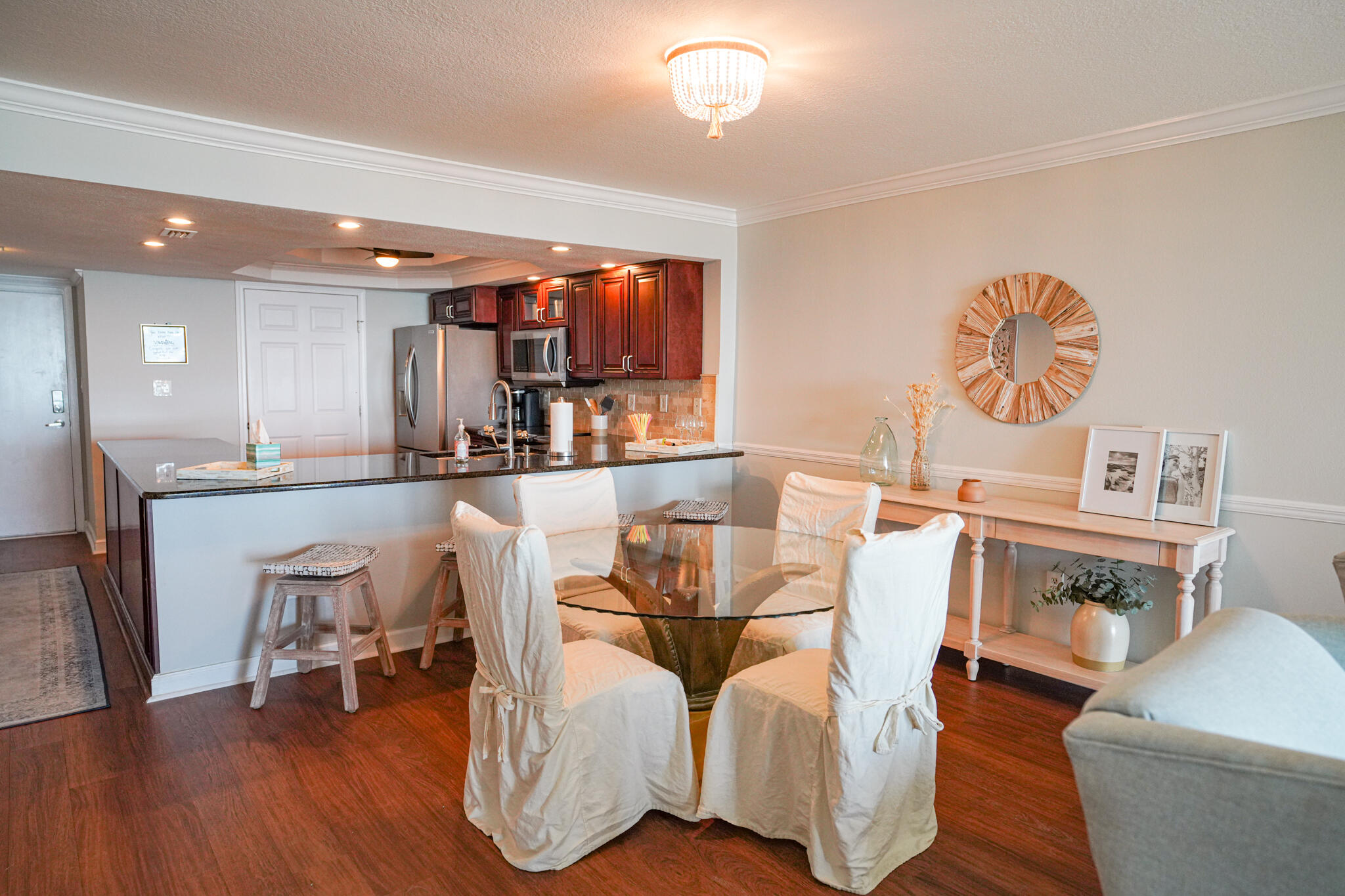 SHORELINE TOWERS 1 - Residential