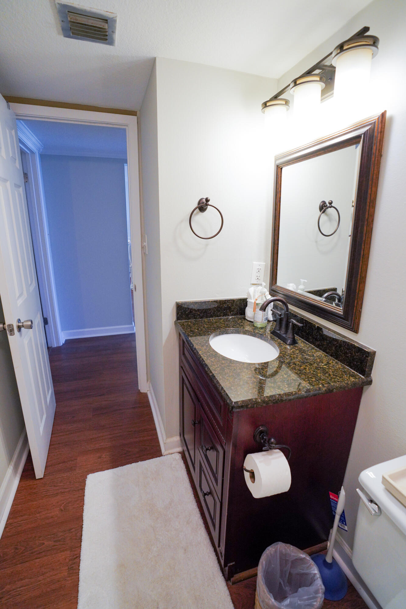 SHORELINE TOWERS 1 - Residential