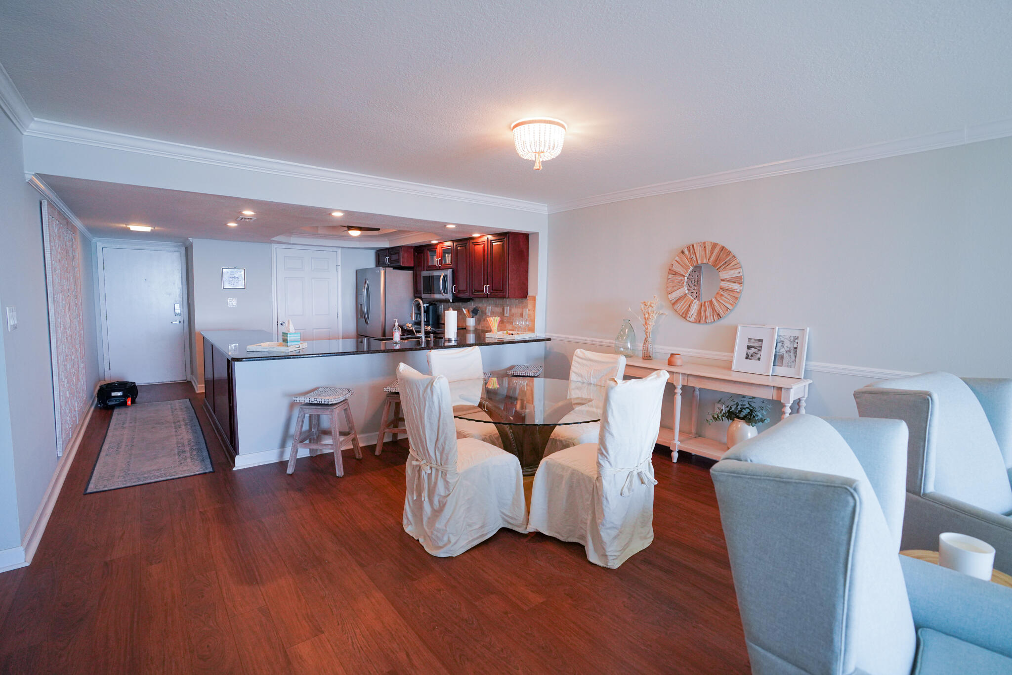 SHORELINE TOWERS 1 - Residential