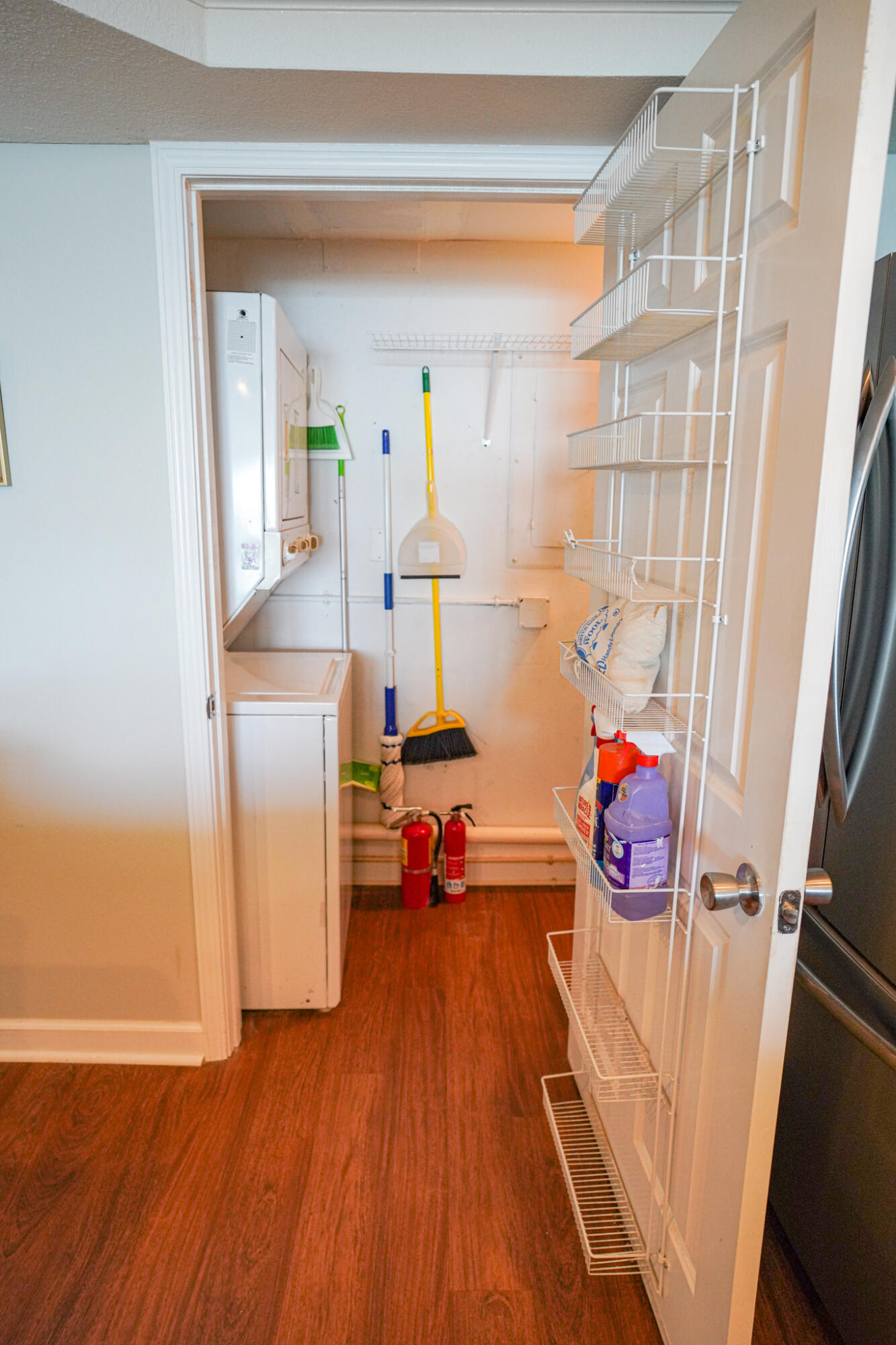 SHORELINE TOWERS 1 - Residential