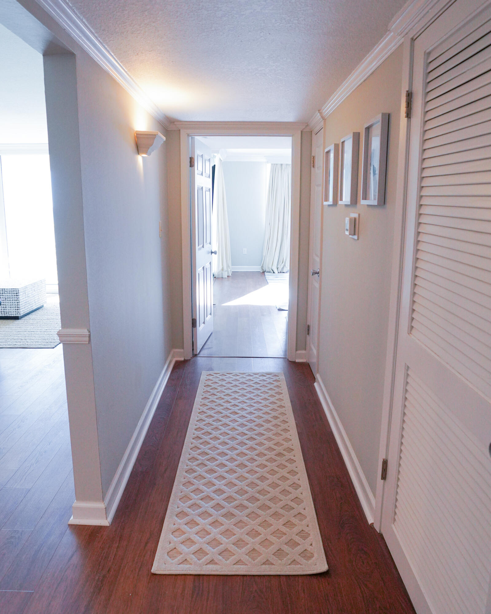 SHORELINE TOWERS 1 - Residential