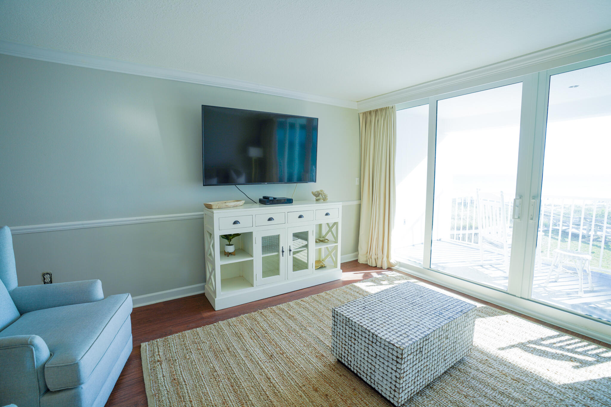 SHORELINE TOWERS 1 - Residential