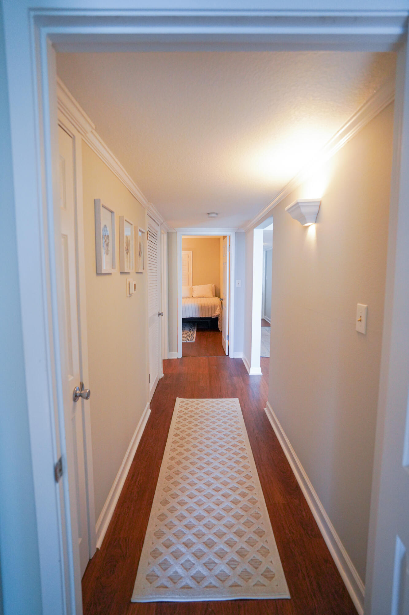 SHORELINE TOWERS 1 - Residential