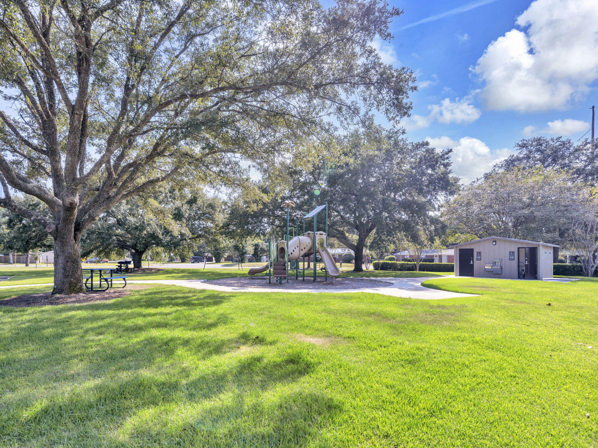 VESTA HEIGHTS 2ND ADDN - Residential