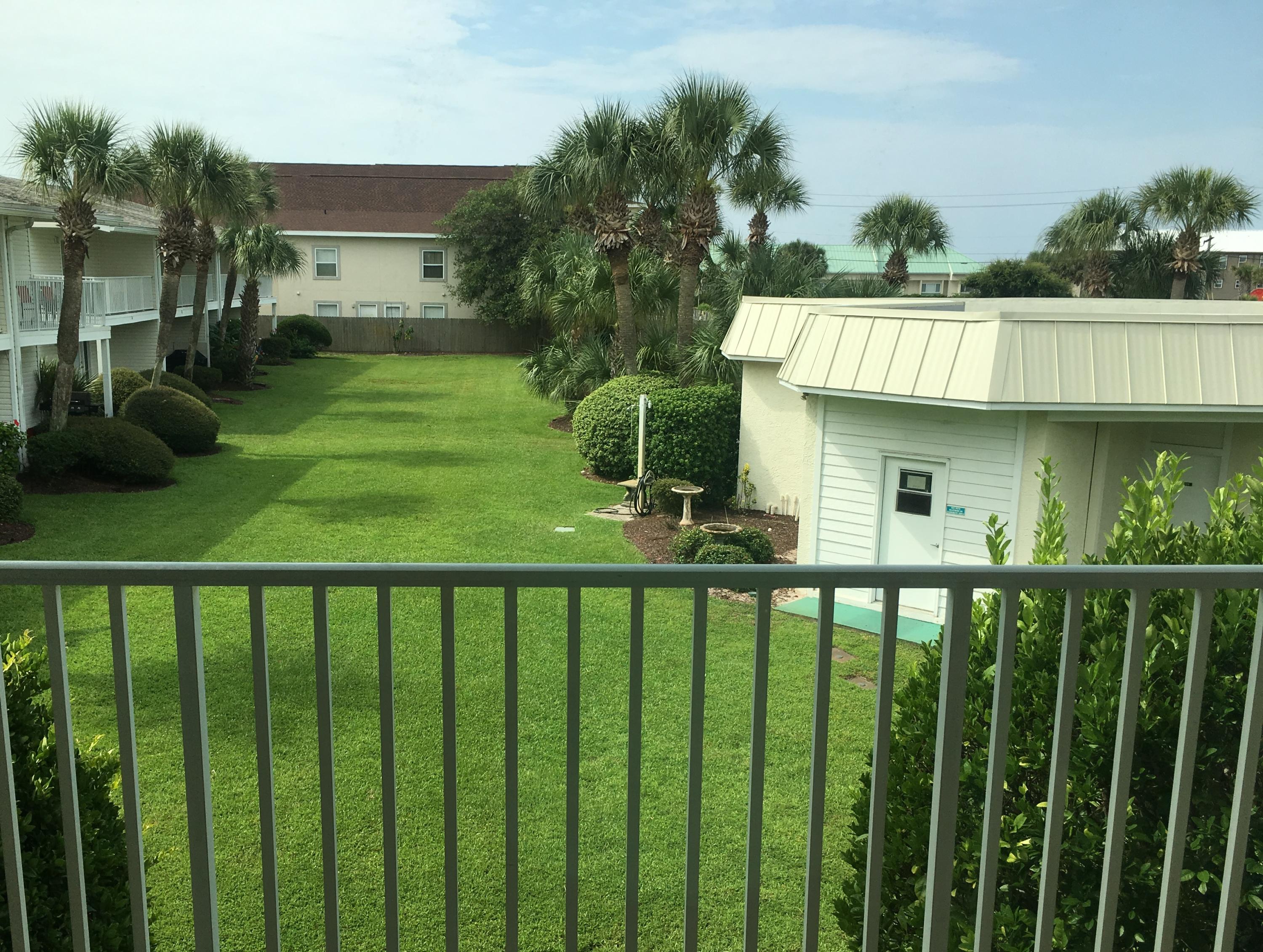 SUMMERHOUSE T/H - Residential