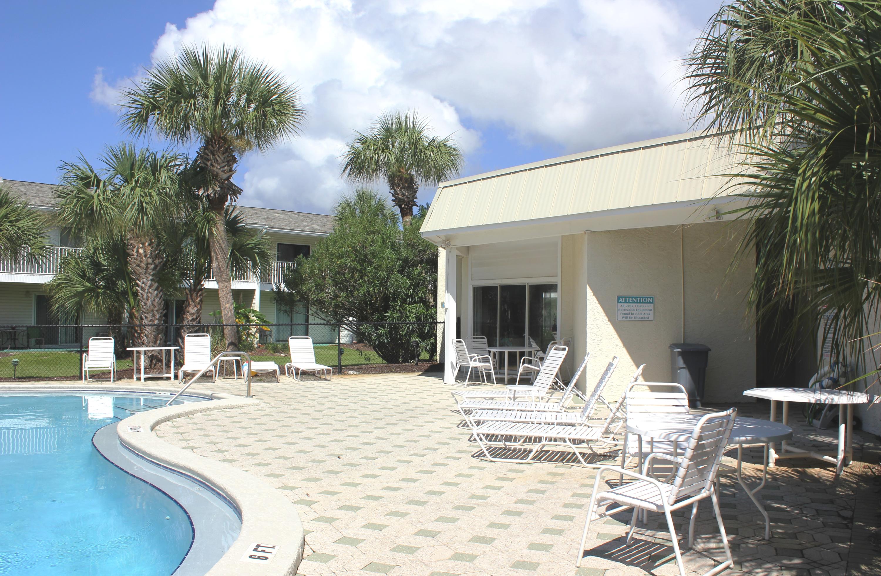 SUMMERHOUSE T/H - Residential