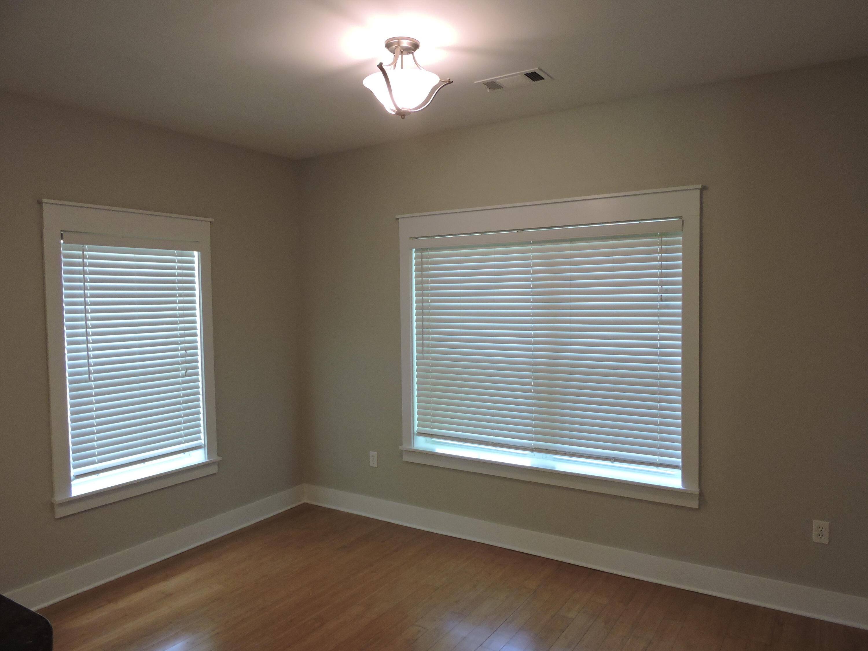 FOXWOOD ESTATES 1 - Residential Lease