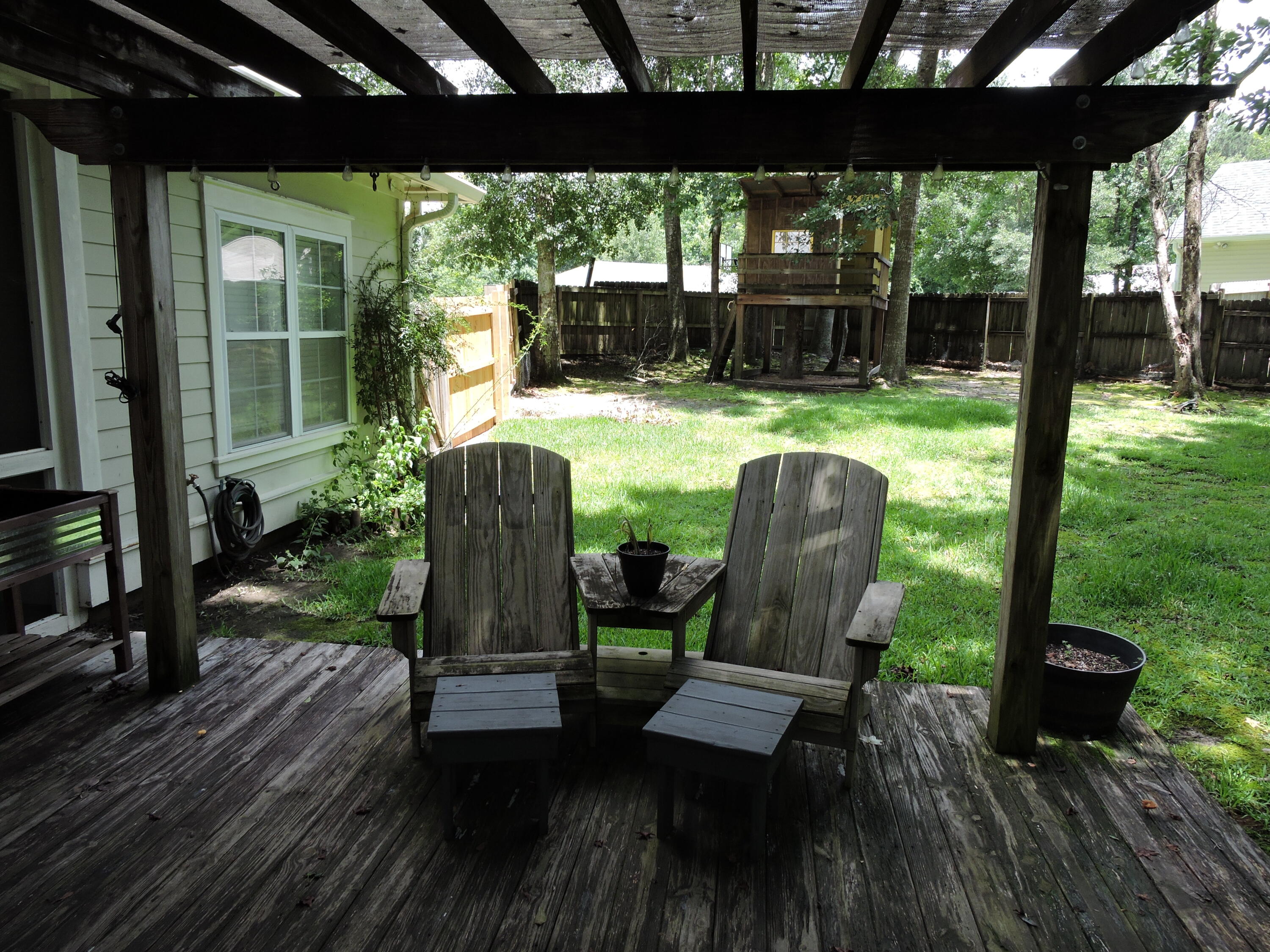 FOXWOOD ESTATES 1 - Residential Lease
