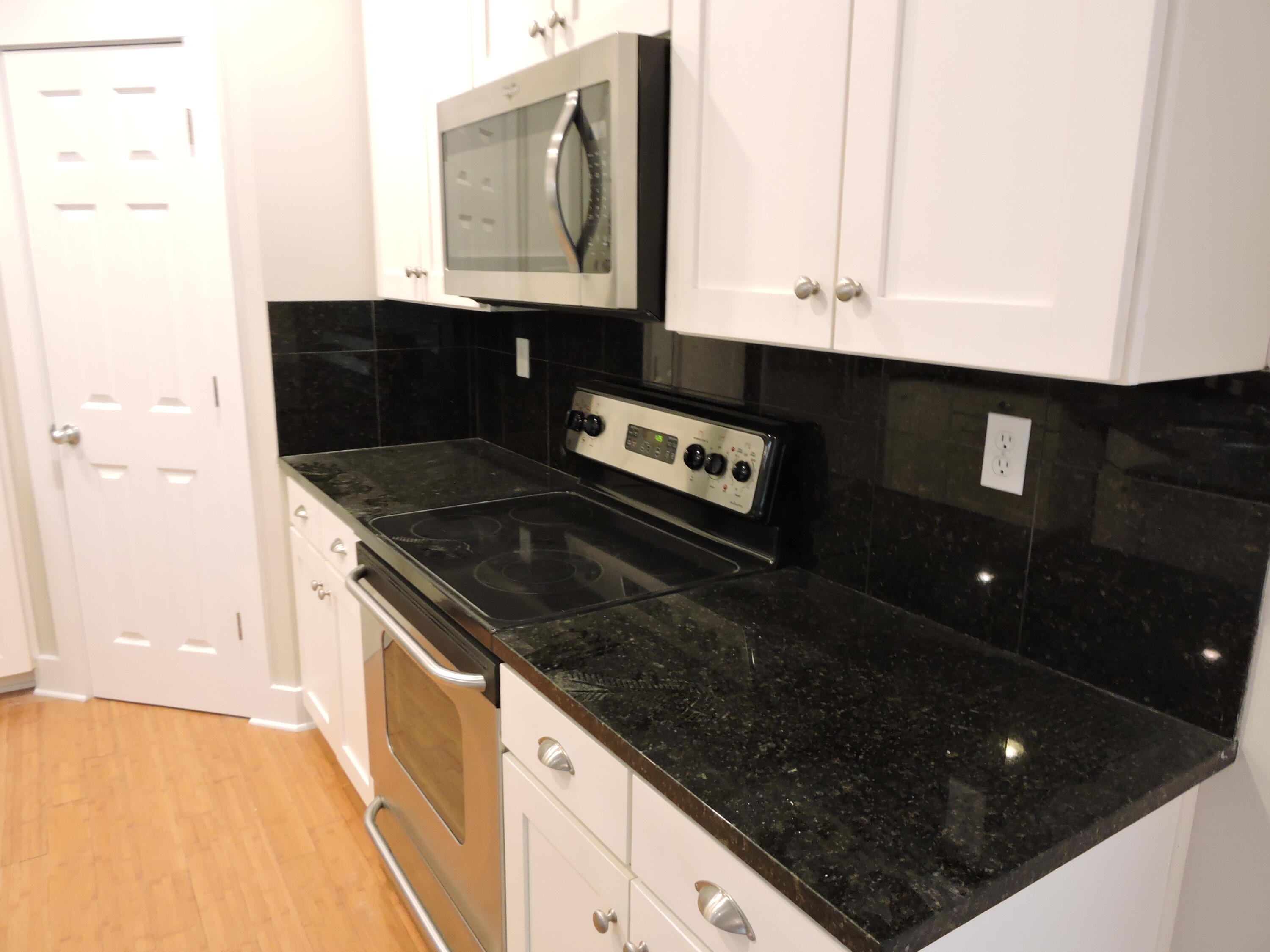 FOXWOOD ESTATES 1 - Residential Lease