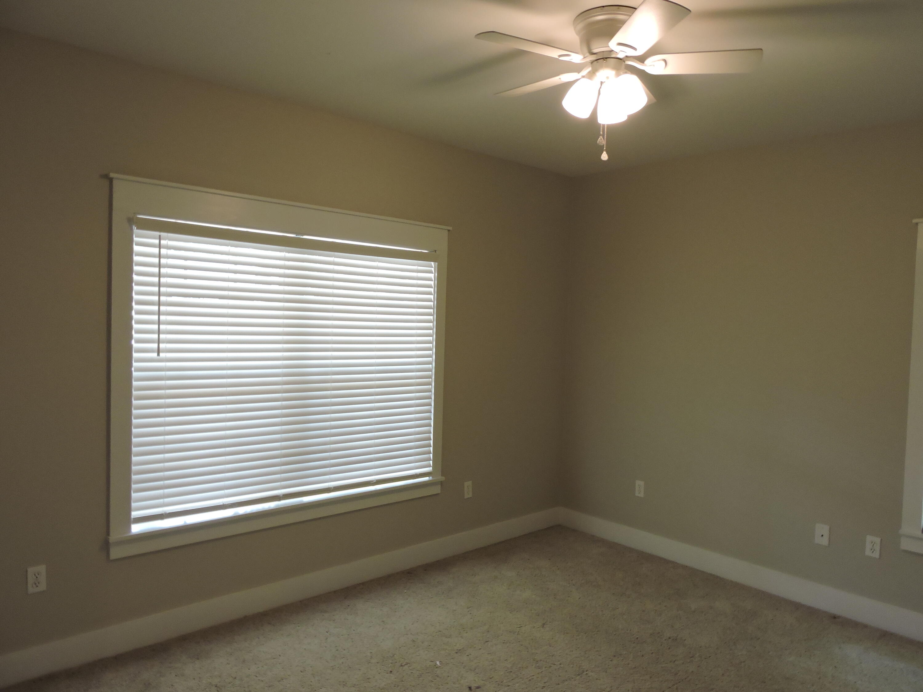 FOXWOOD ESTATES 1 - Residential Lease