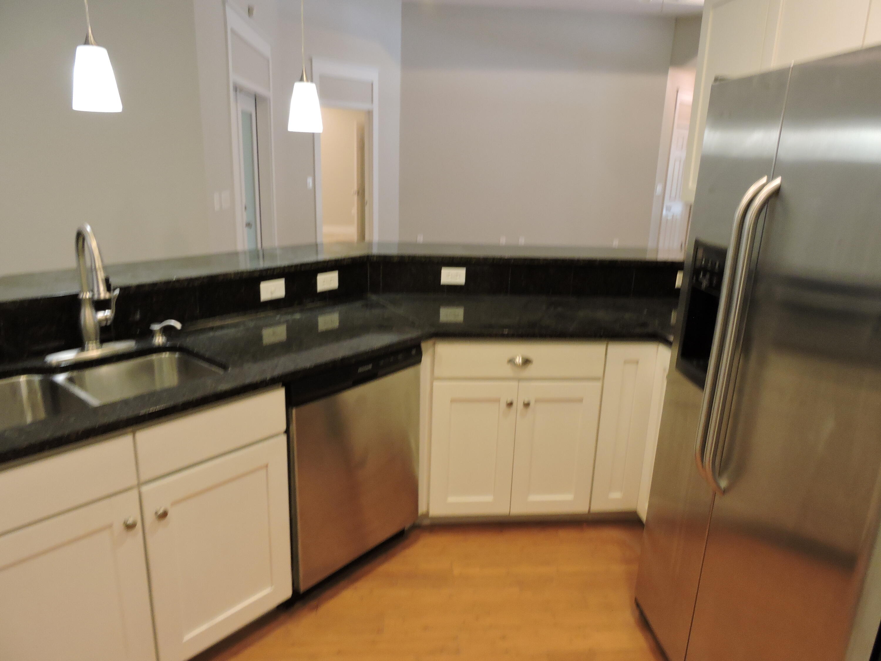 FOXWOOD ESTATES 1 - Residential Lease