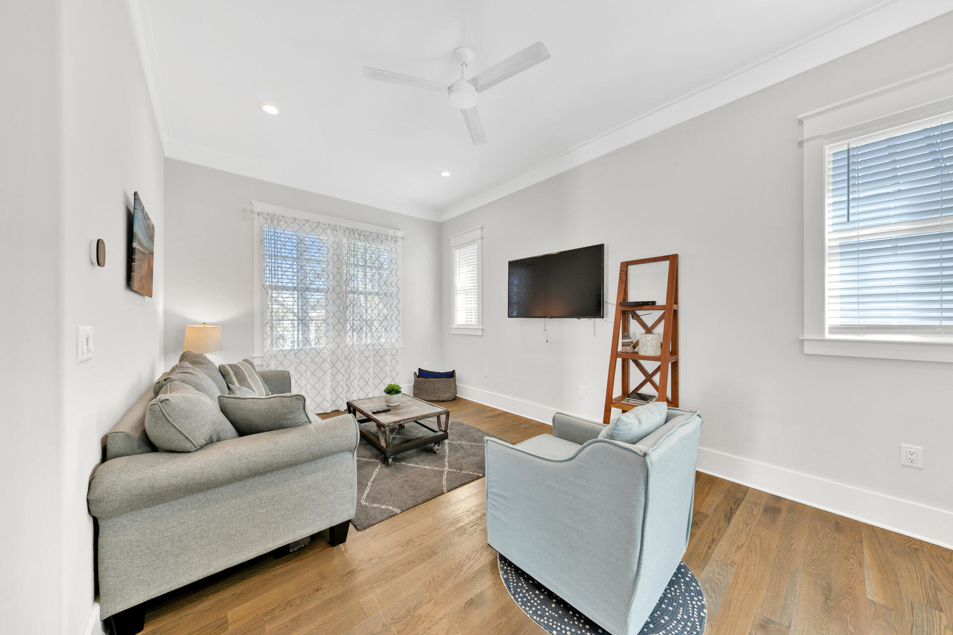 LAKESIDE AT BLUE MOUNTAIN BEACH - Residential