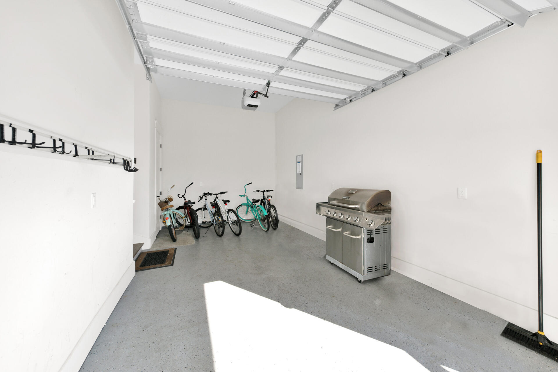 LAKESIDE AT BLUE MOUNTAIN BEACH - Residential