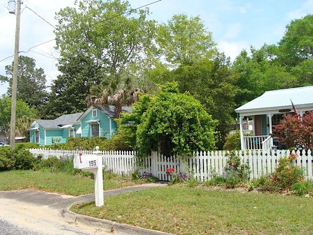 DEFUNIAK SPRINGS TOWN OF - Residential