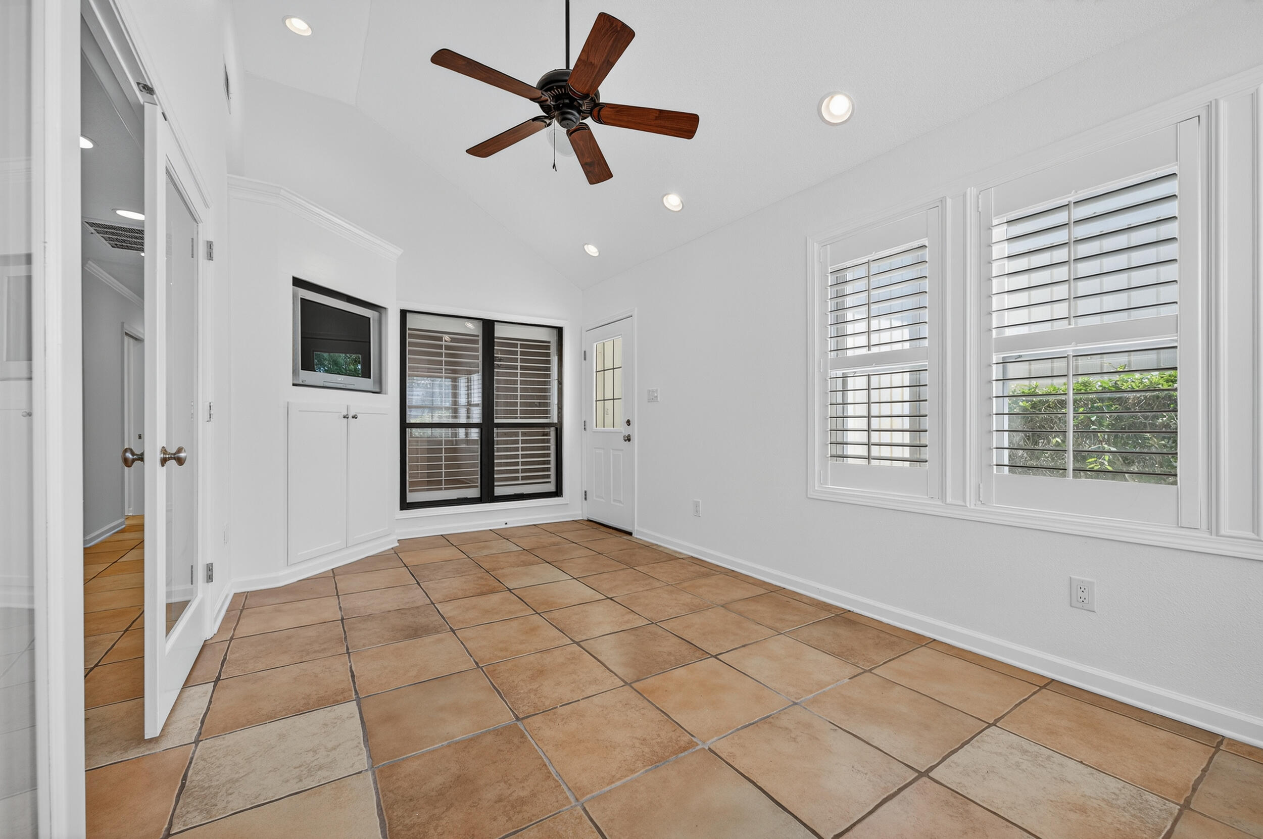 SANDPIPER VILLAGE CONDO - Residential