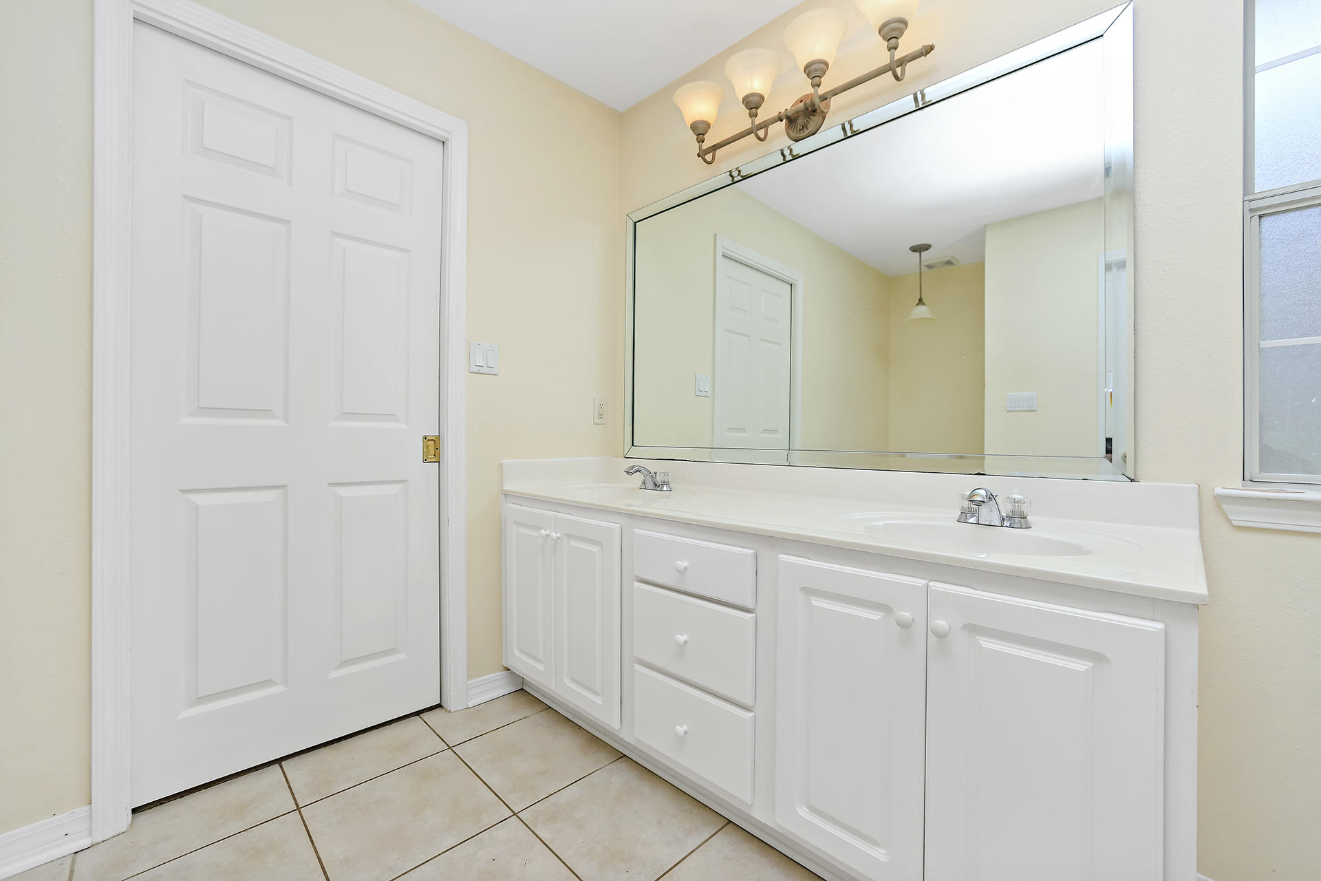 KELL-AIRE GARDENS - Residential