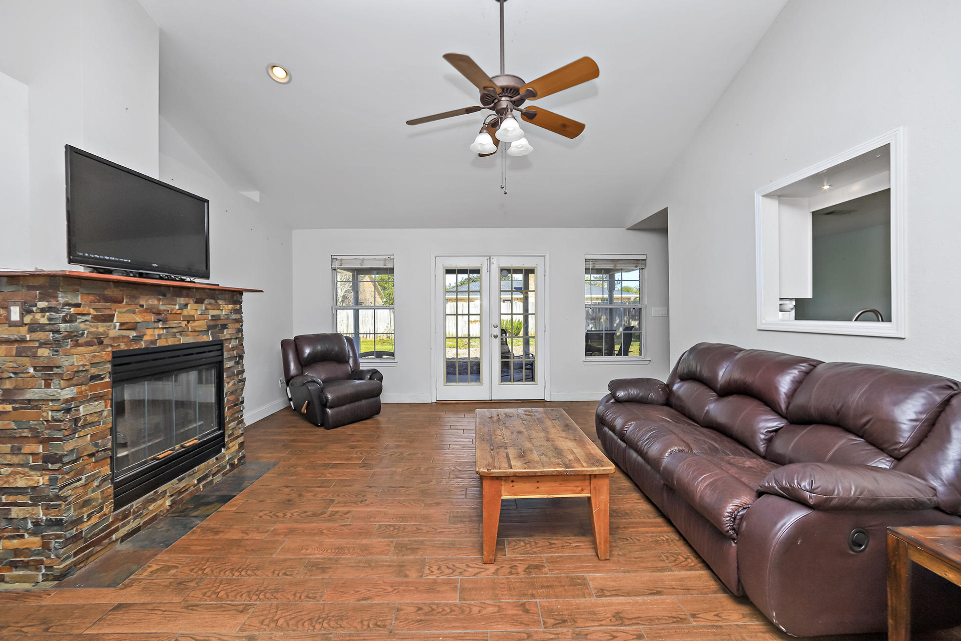 KELL-AIRE GARDENS - Residential