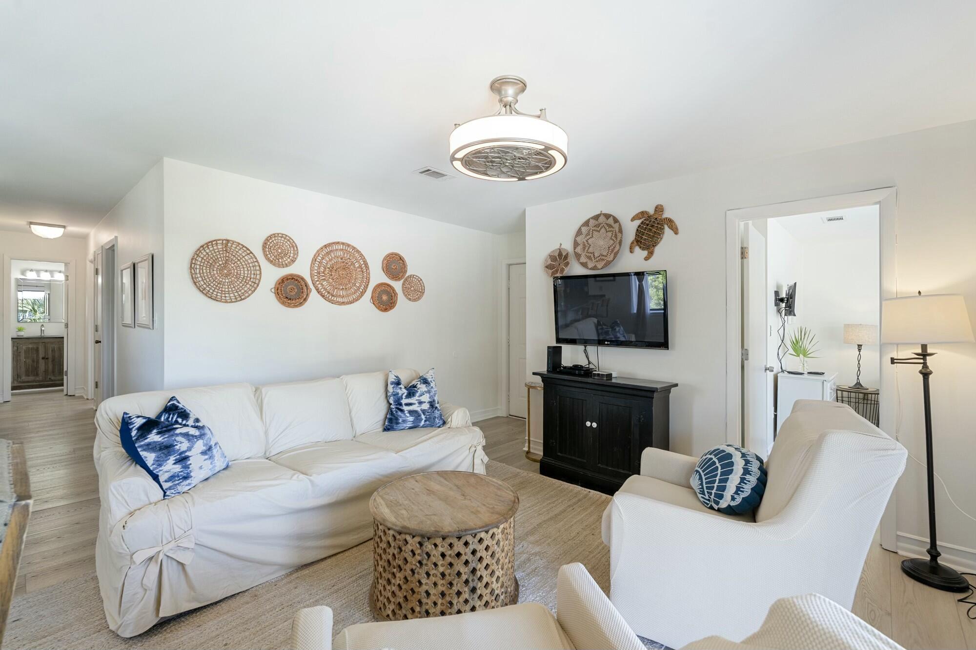 BEACHWOOD VILLAS CONDO - Residential