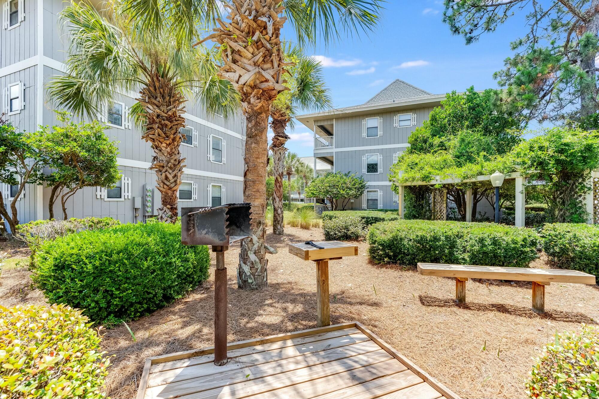 BEACHWOOD VILLAS CONDO - Residential