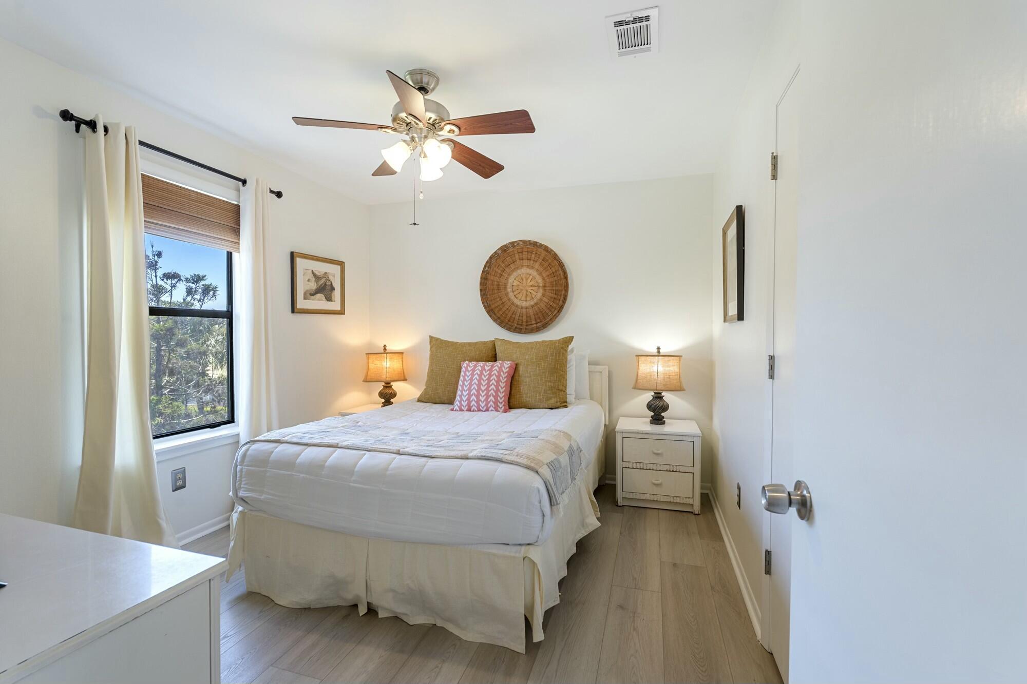 BEACHWOOD VILLAS CONDO - Residential