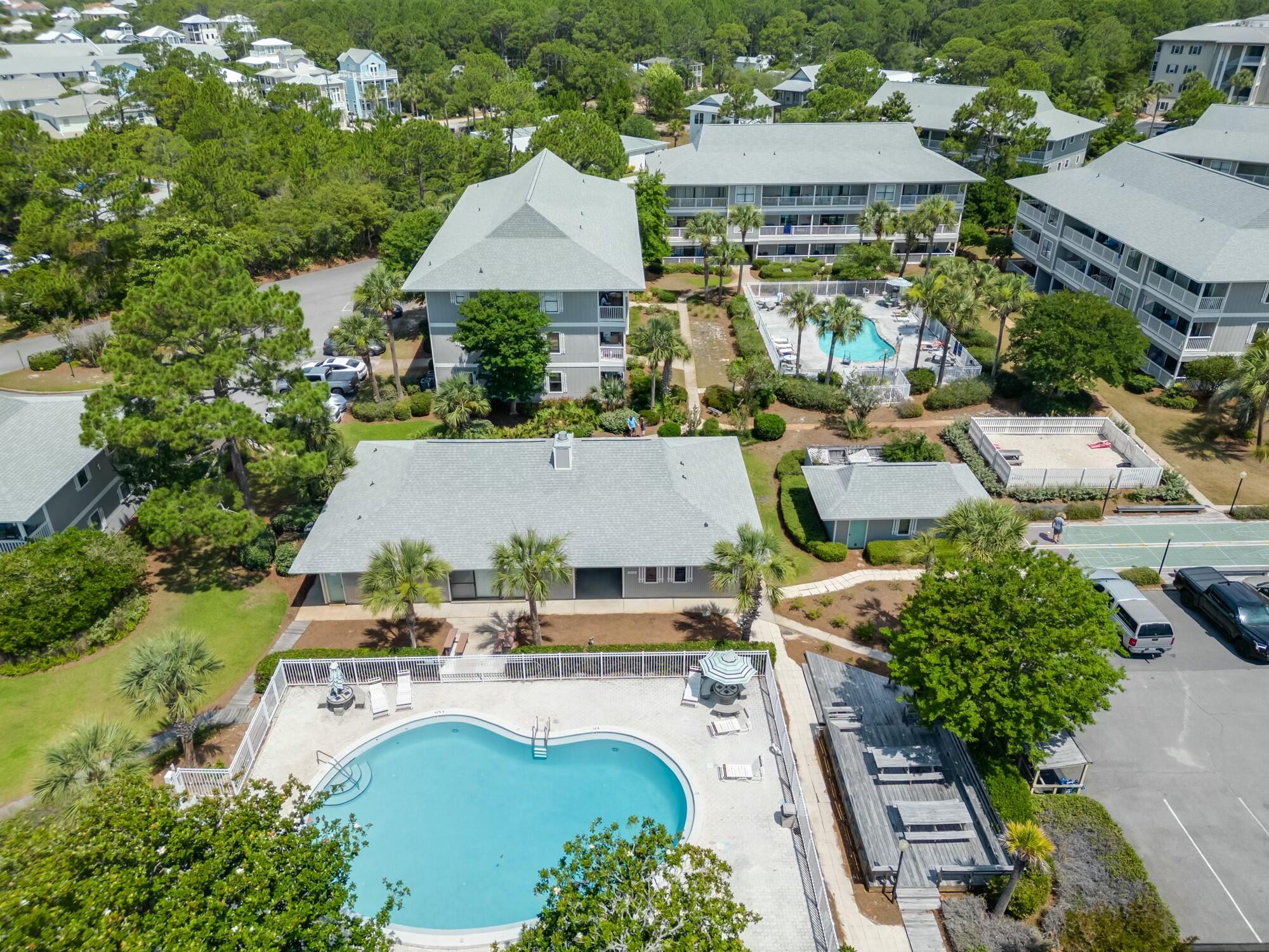 BEACHWOOD VILLAS CONDO - Residential