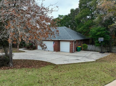 A home in Niceville