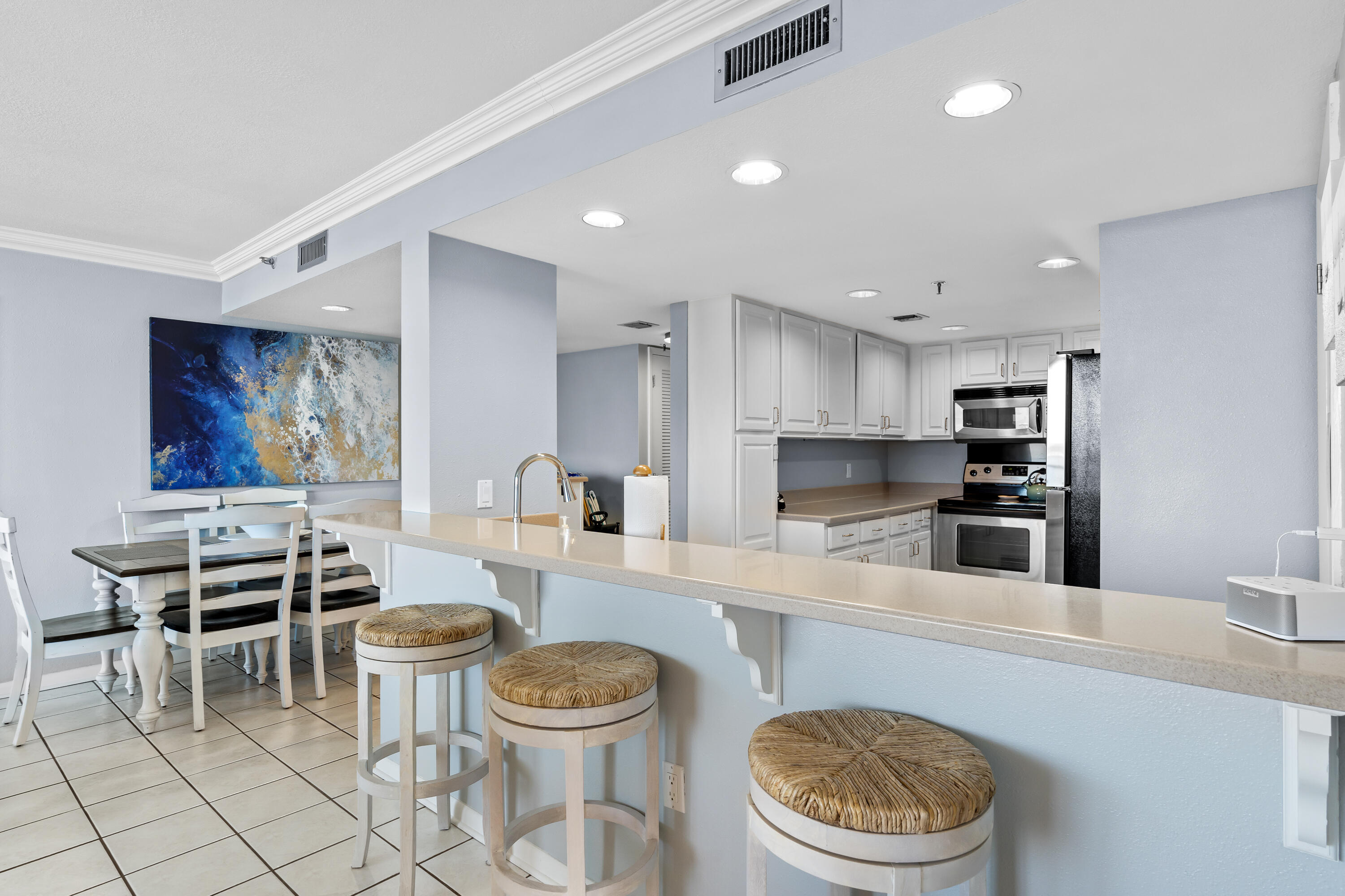 WATERVIEW TOWERS - Residential