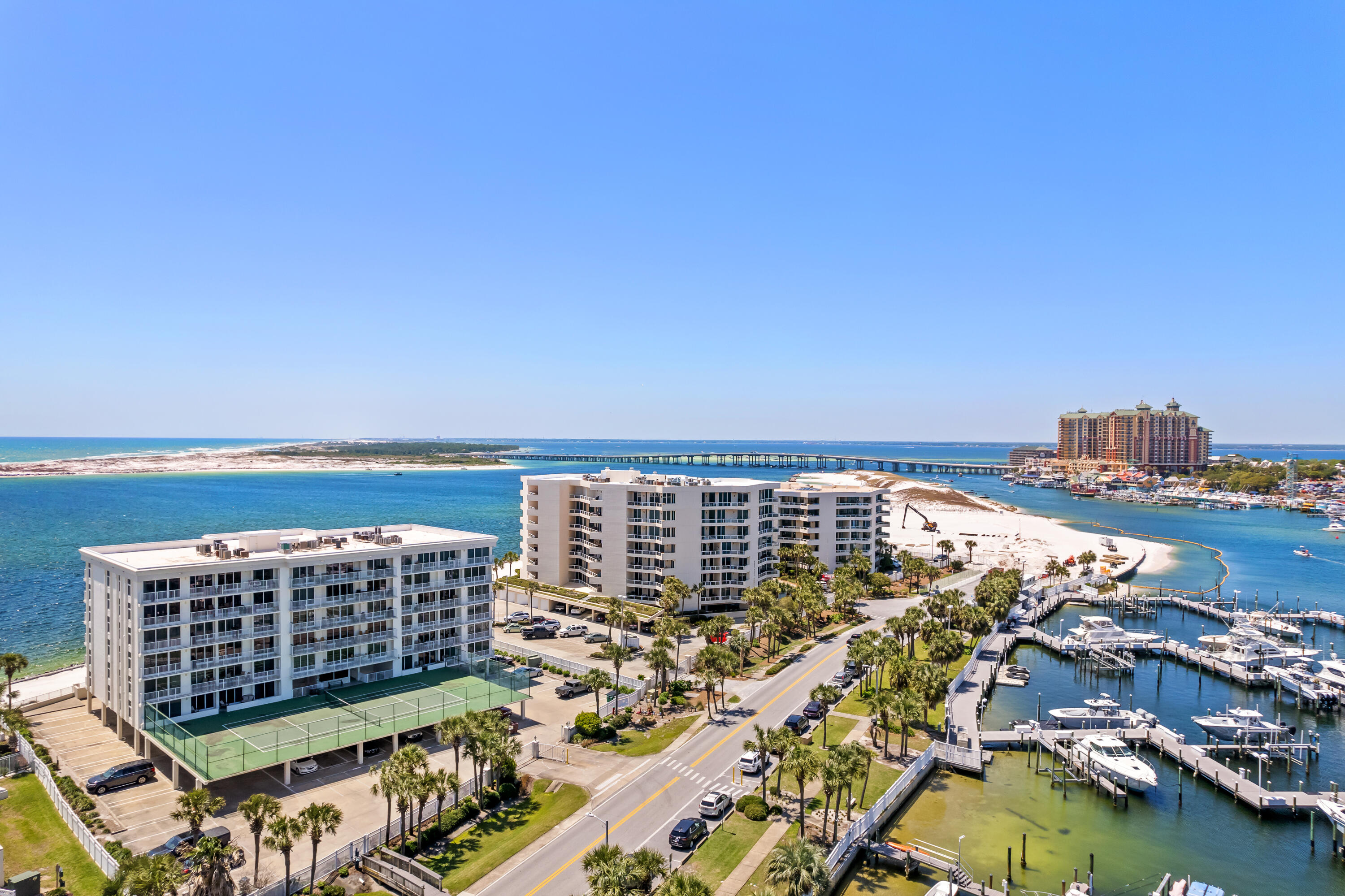 WATERVIEW TOWERS - Residential