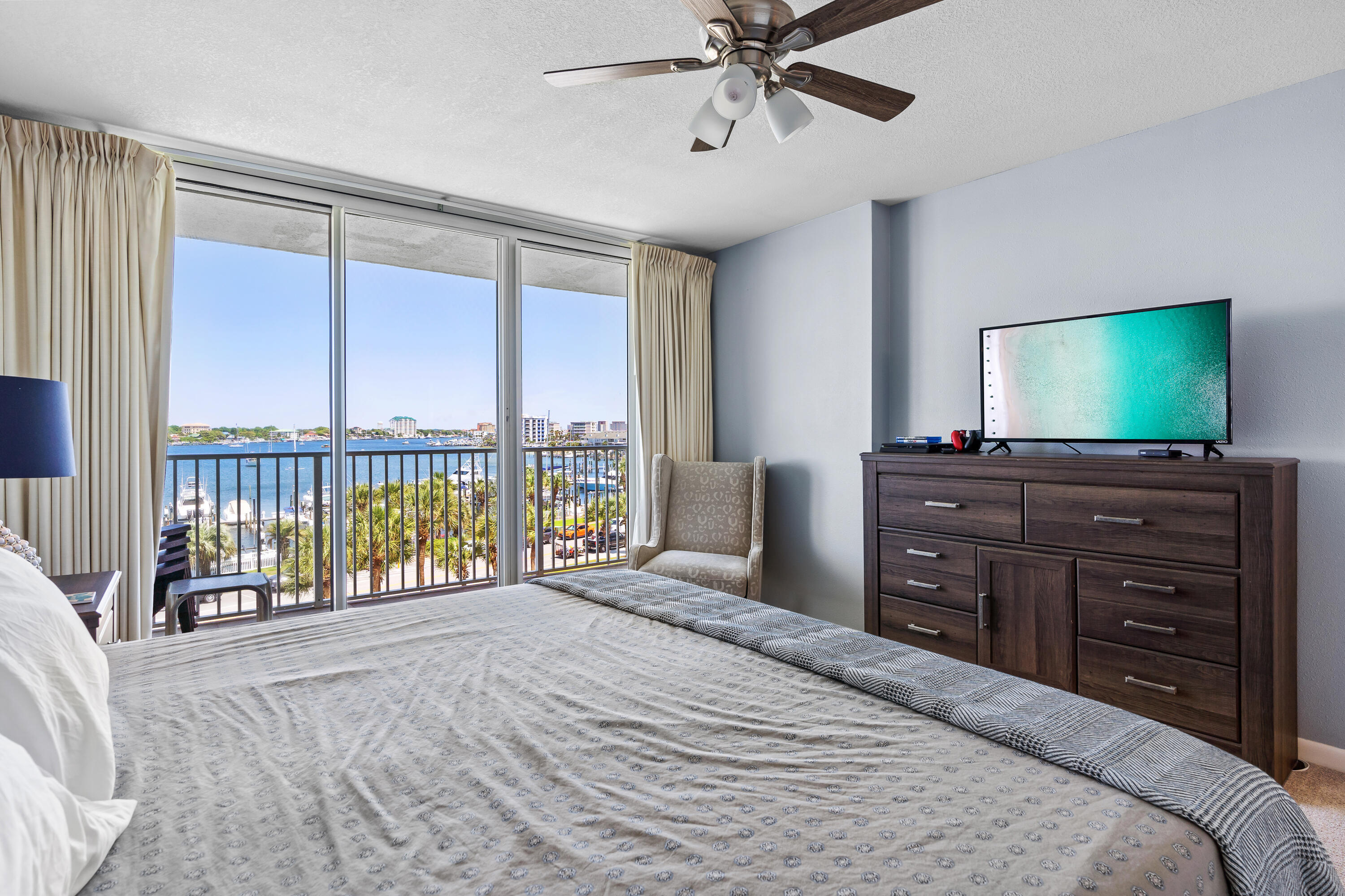 WATERVIEW TOWERS - Residential