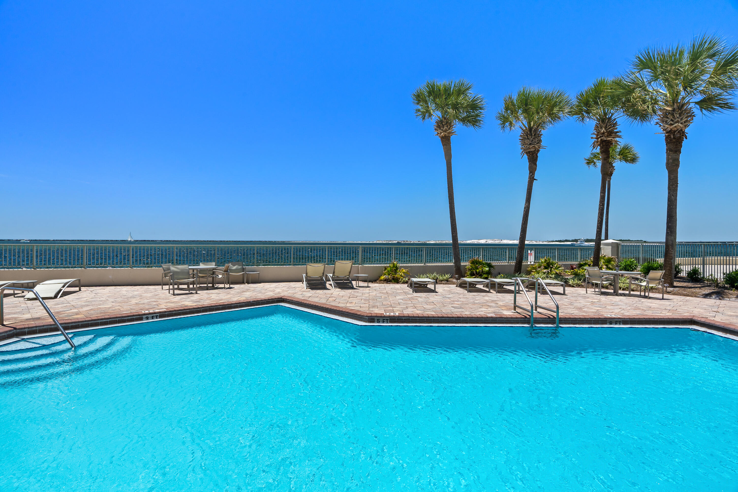 WATERVIEW TOWERS - Residential