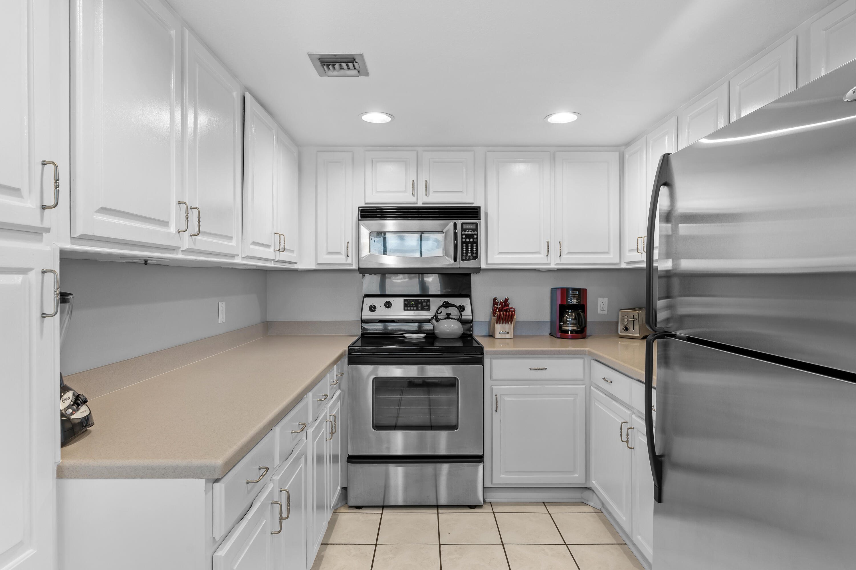 WATERVIEW TOWERS - Residential