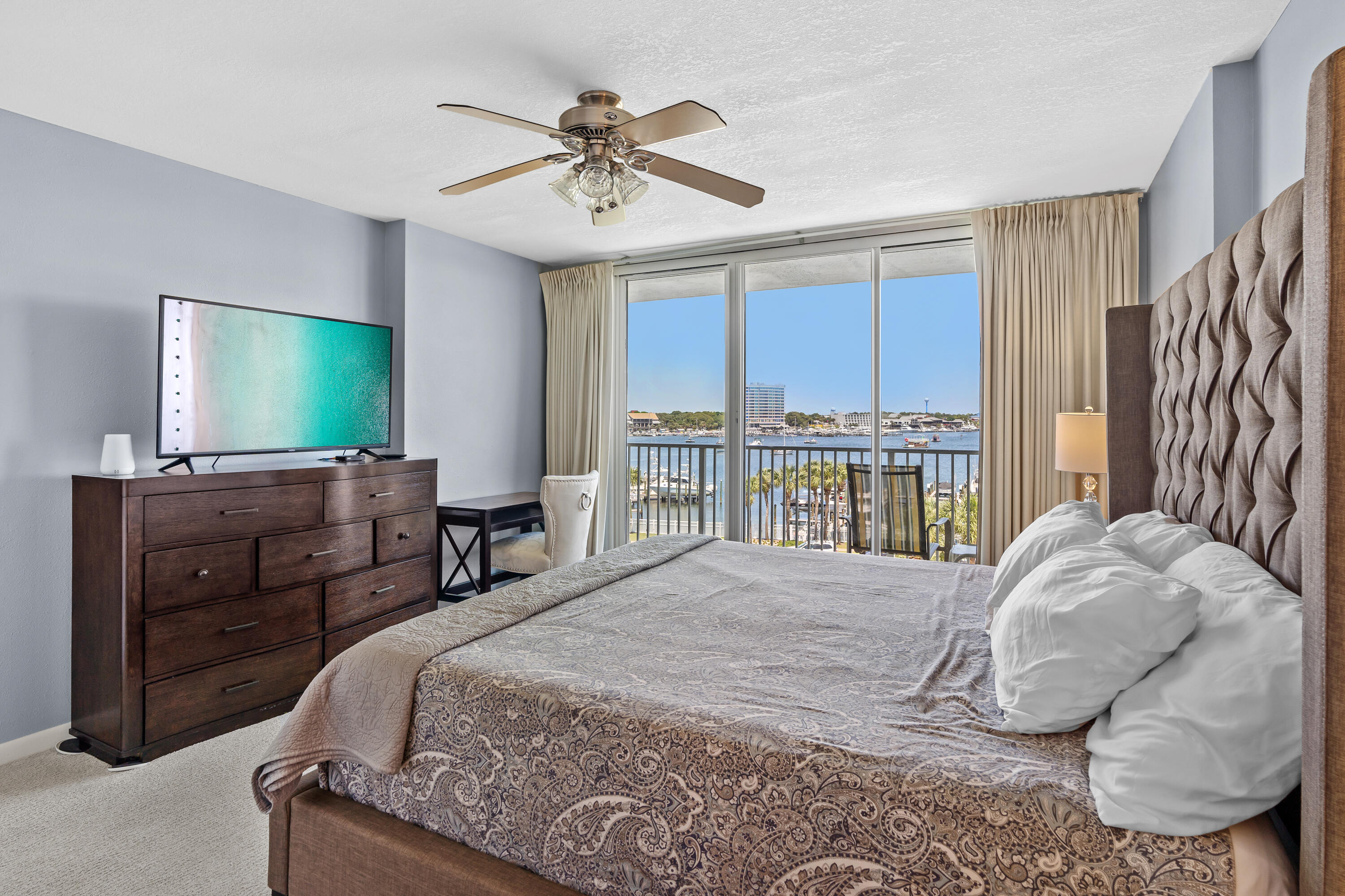 WATERVIEW TOWERS - Residential
