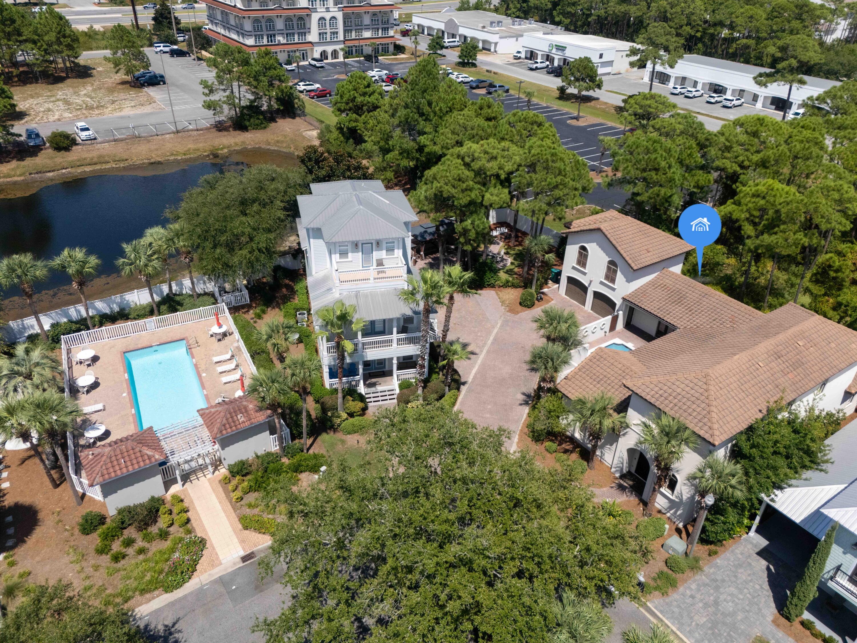 EMERALD WATERS - Residential