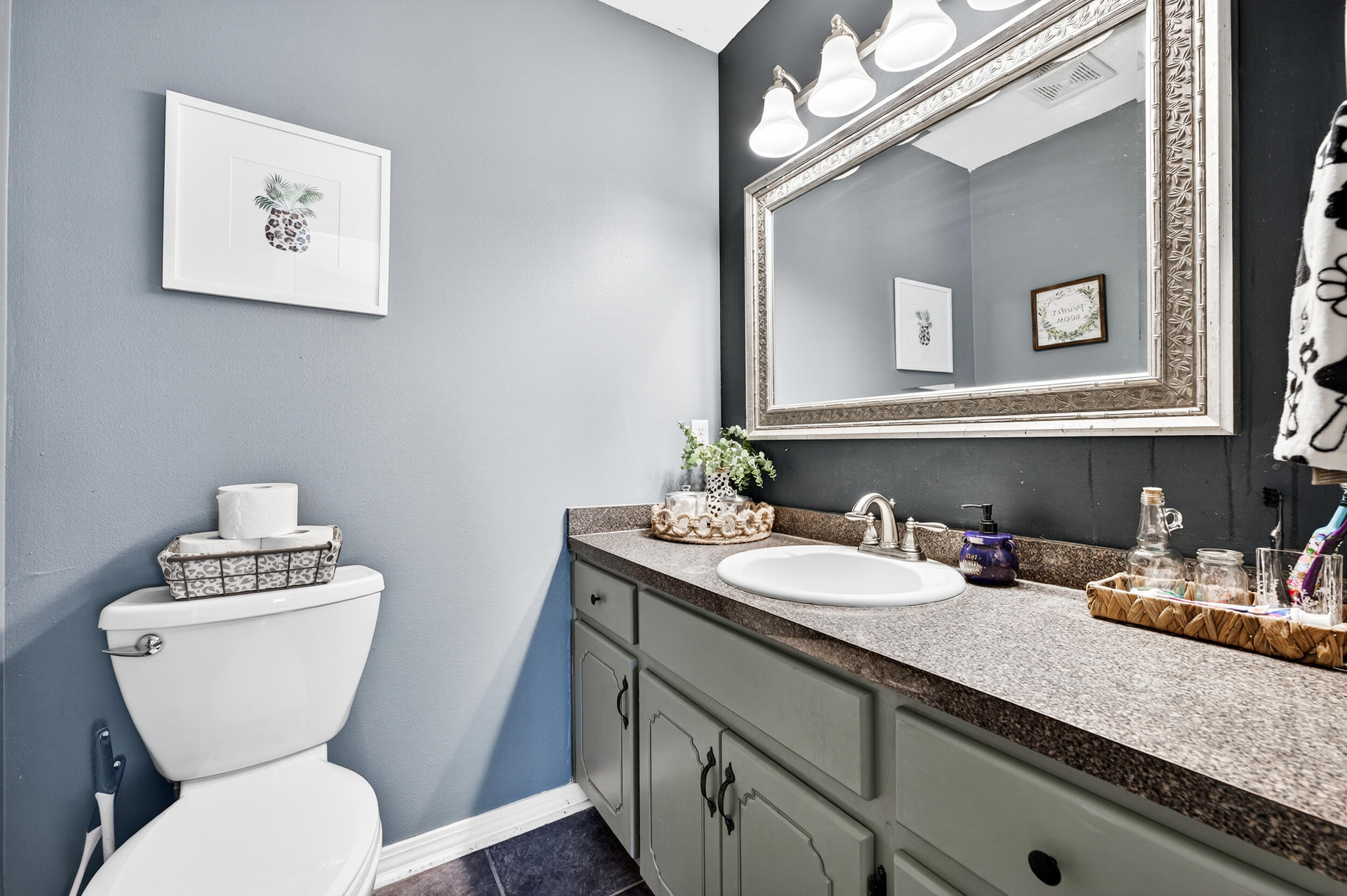 EMERALD GARDENS NORTH 1ST ADDN - Residential