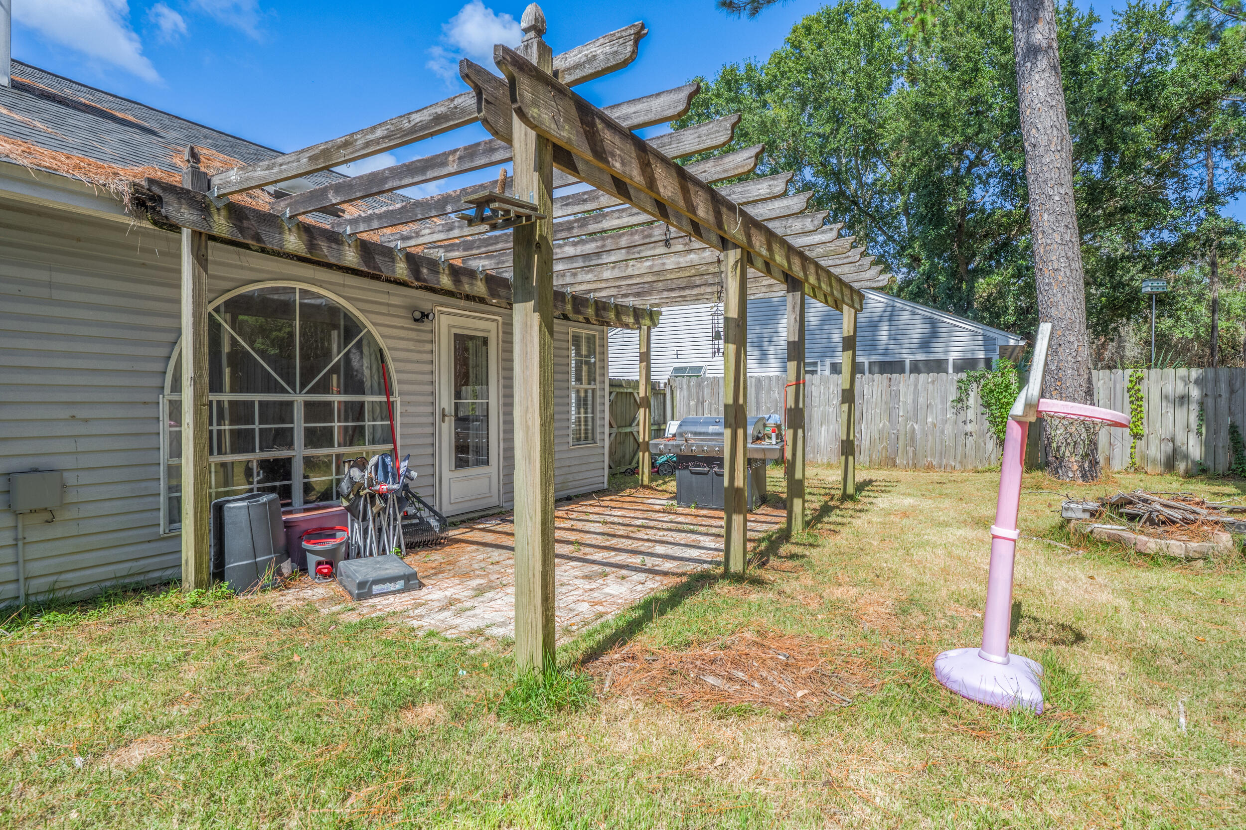 EMERALD GARDENS NORTH 1ST ADDN - Residential