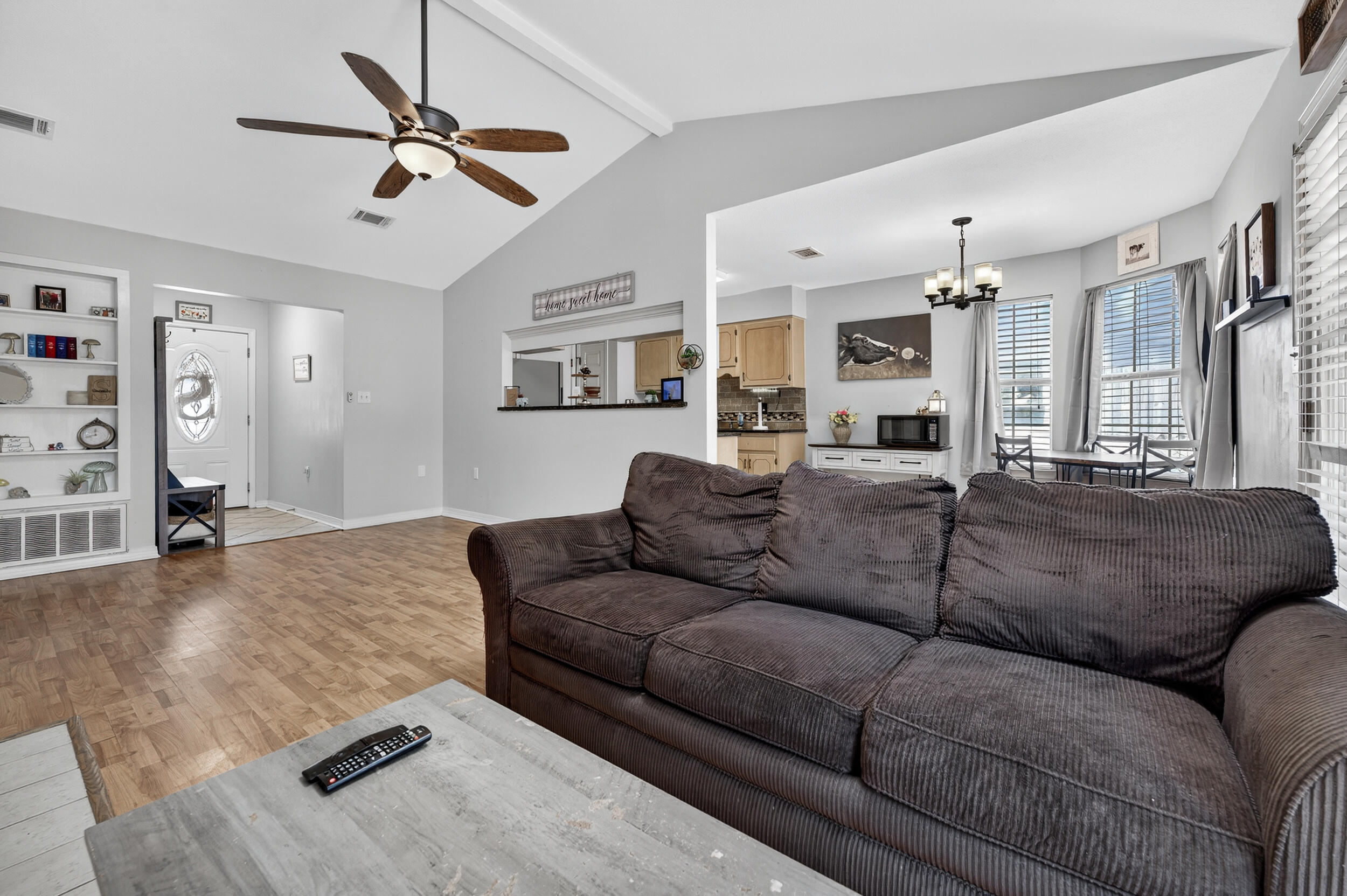 EMERALD GARDENS NORTH 1ST ADDN - Residential