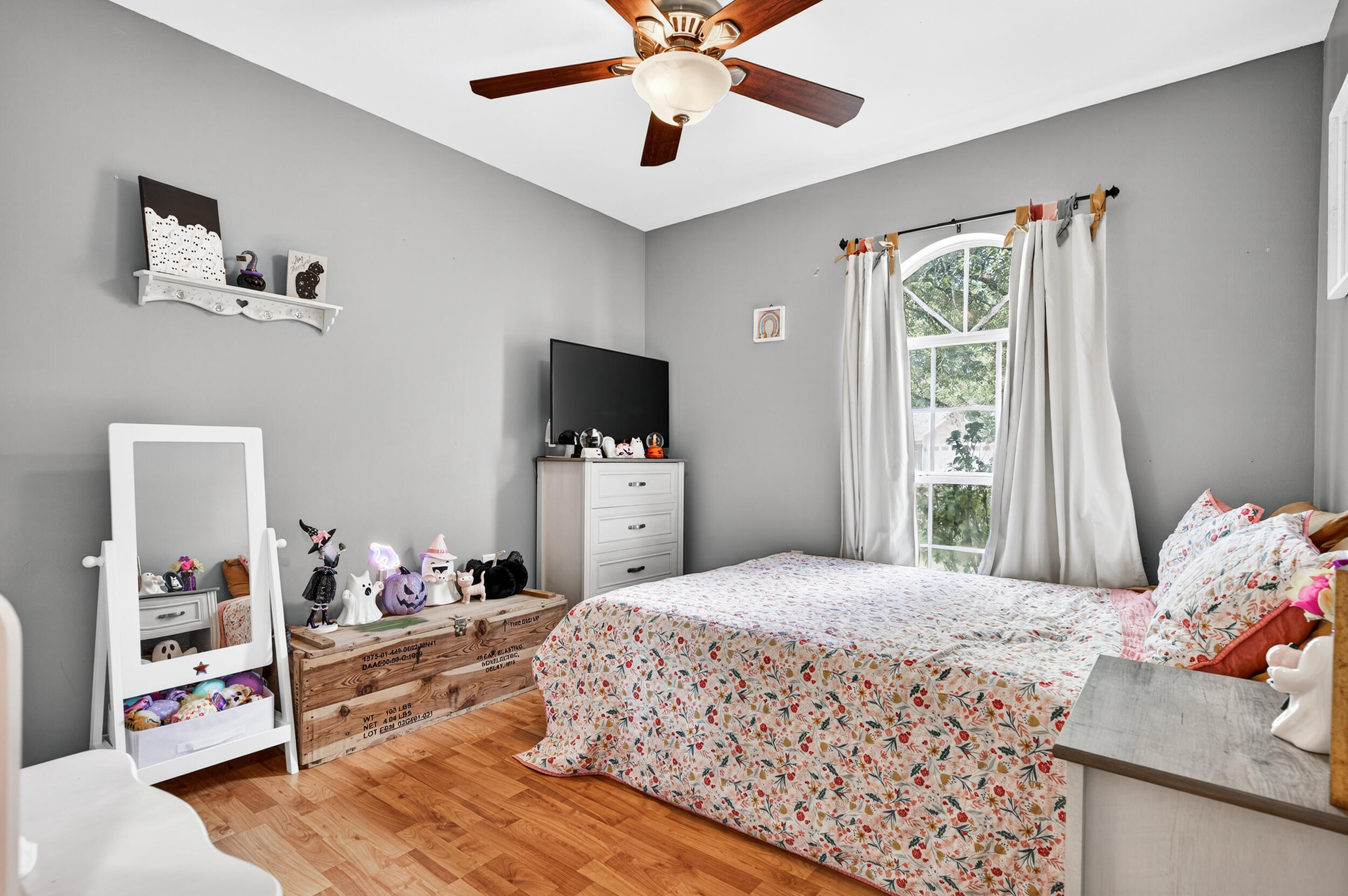 EMERALD GARDENS NORTH 1ST ADDN - Residential