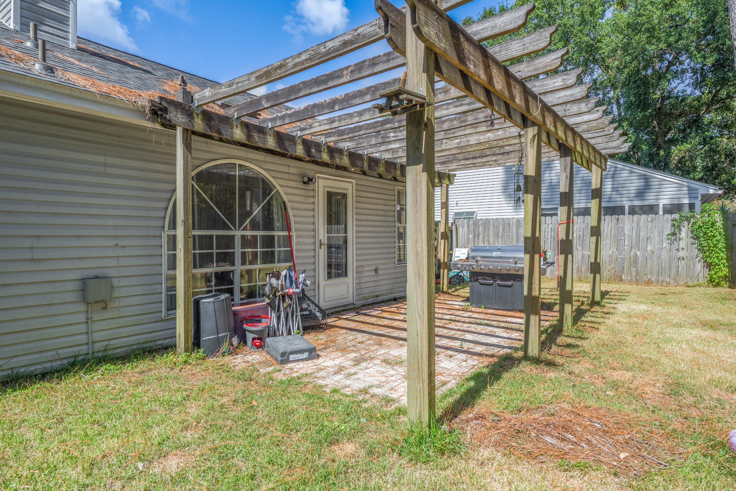 EMERALD GARDENS NORTH 1ST ADDN - Residential