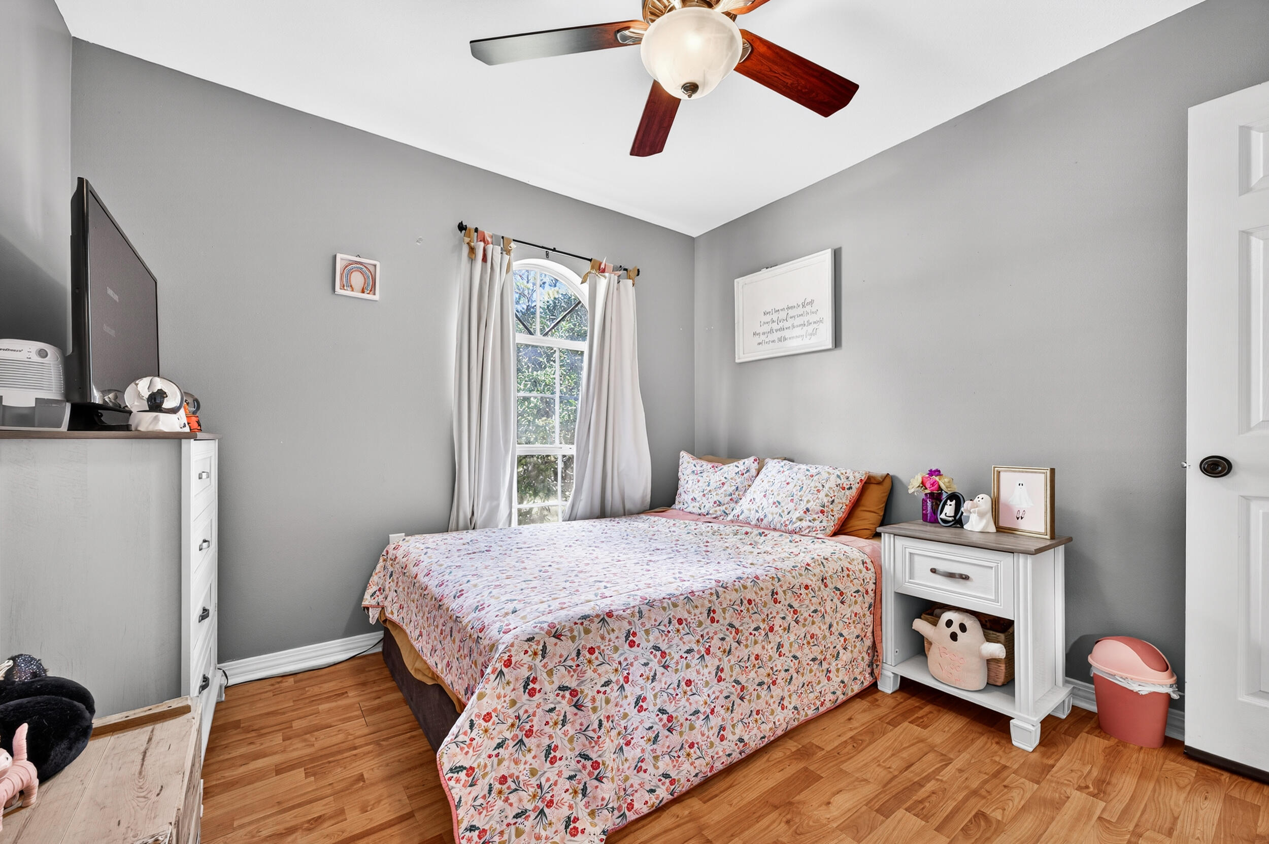 EMERALD GARDENS NORTH 1ST ADDN - Residential