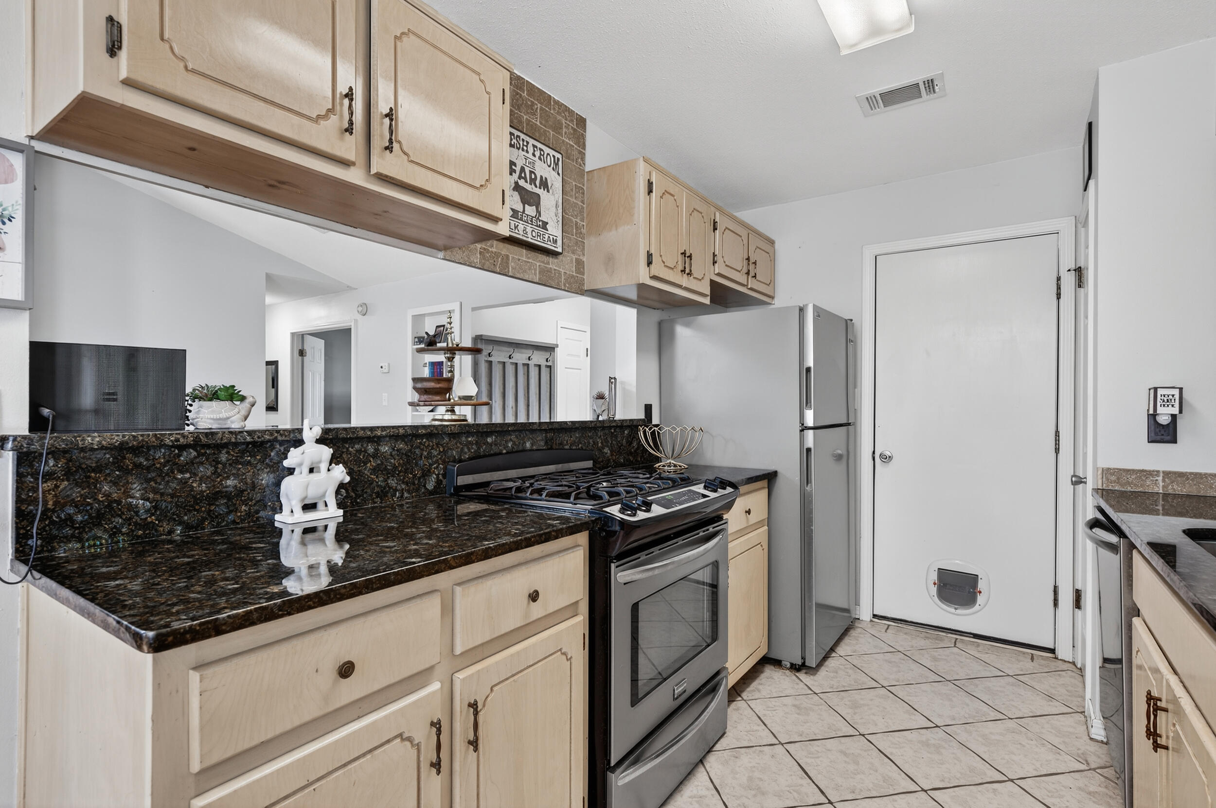 EMERALD GARDENS NORTH 1ST ADDN - Residential