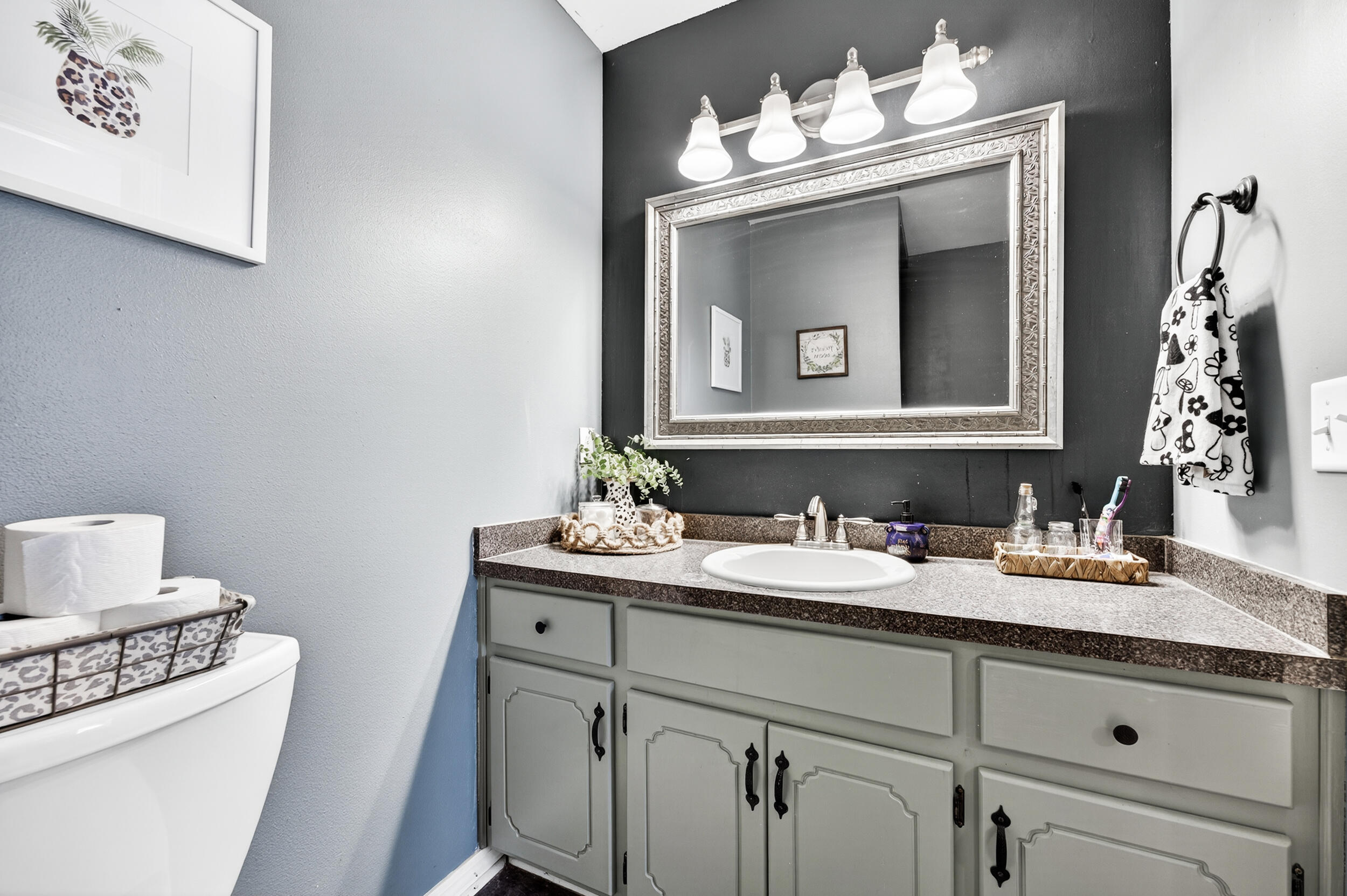 EMERALD GARDENS NORTH 1ST ADDN - Residential