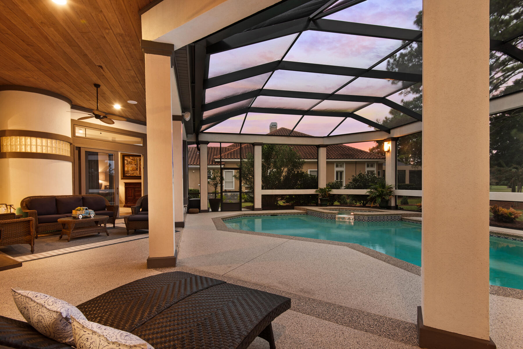 REGATTA BAY - Residential