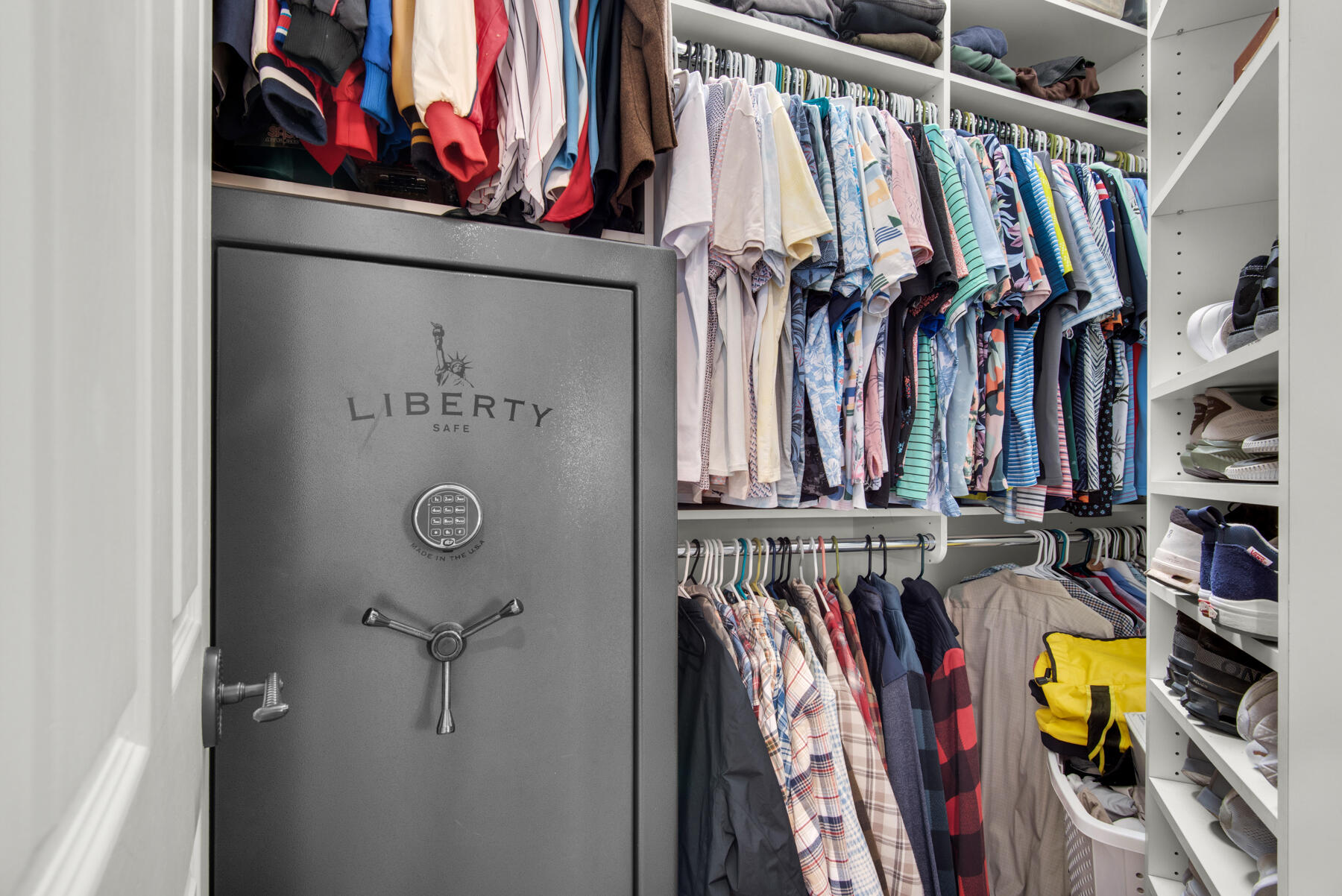 REGATTA BAY - Residential