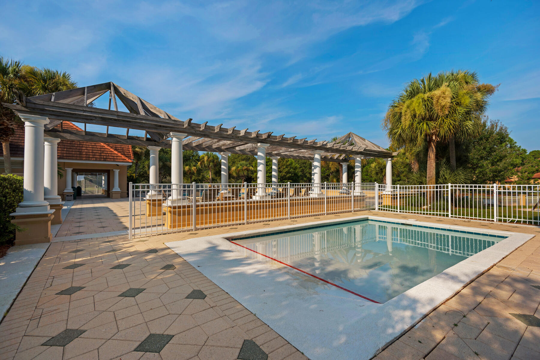 REGATTA BAY - Residential