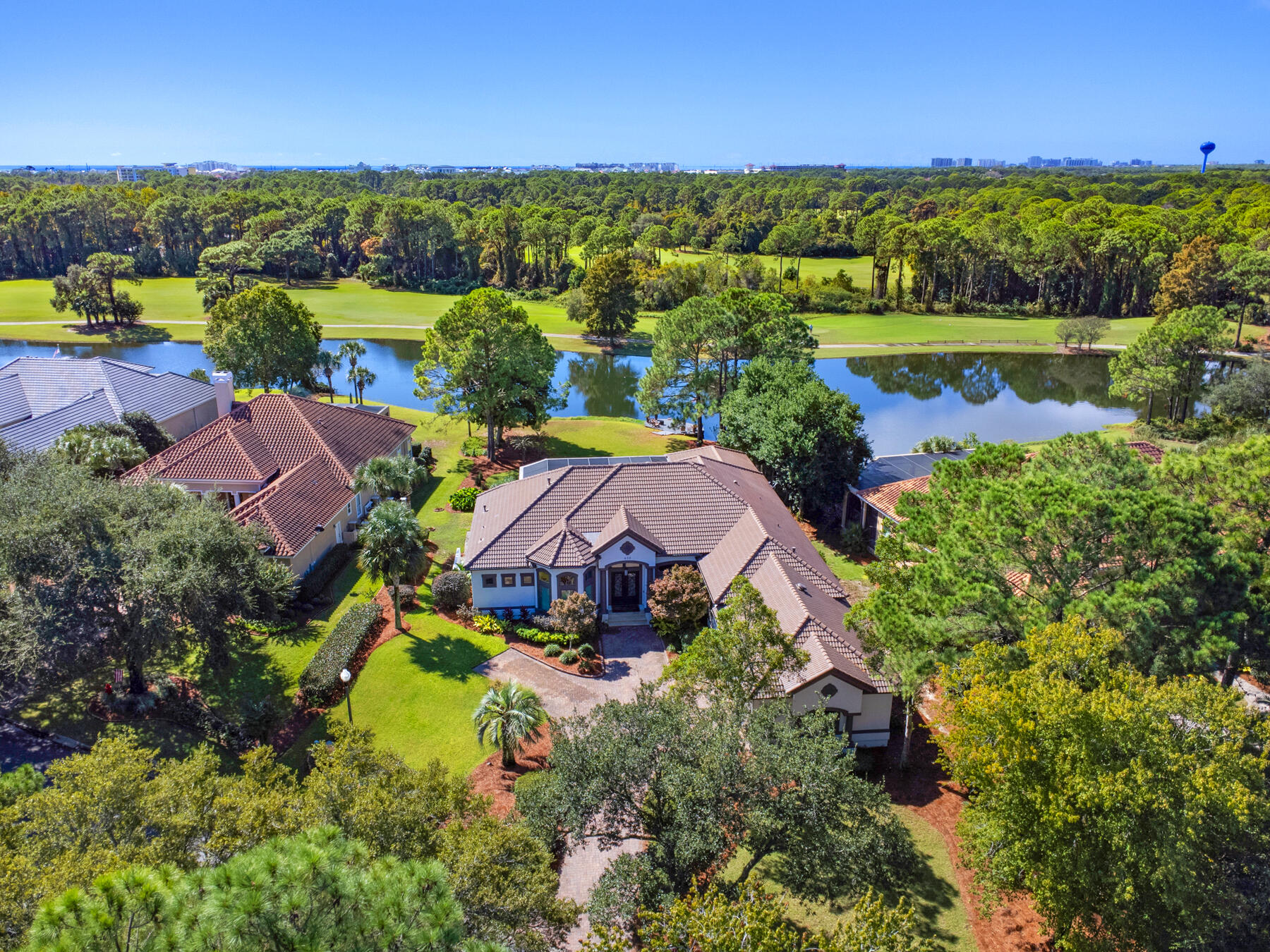 REGATTA BAY - Residential