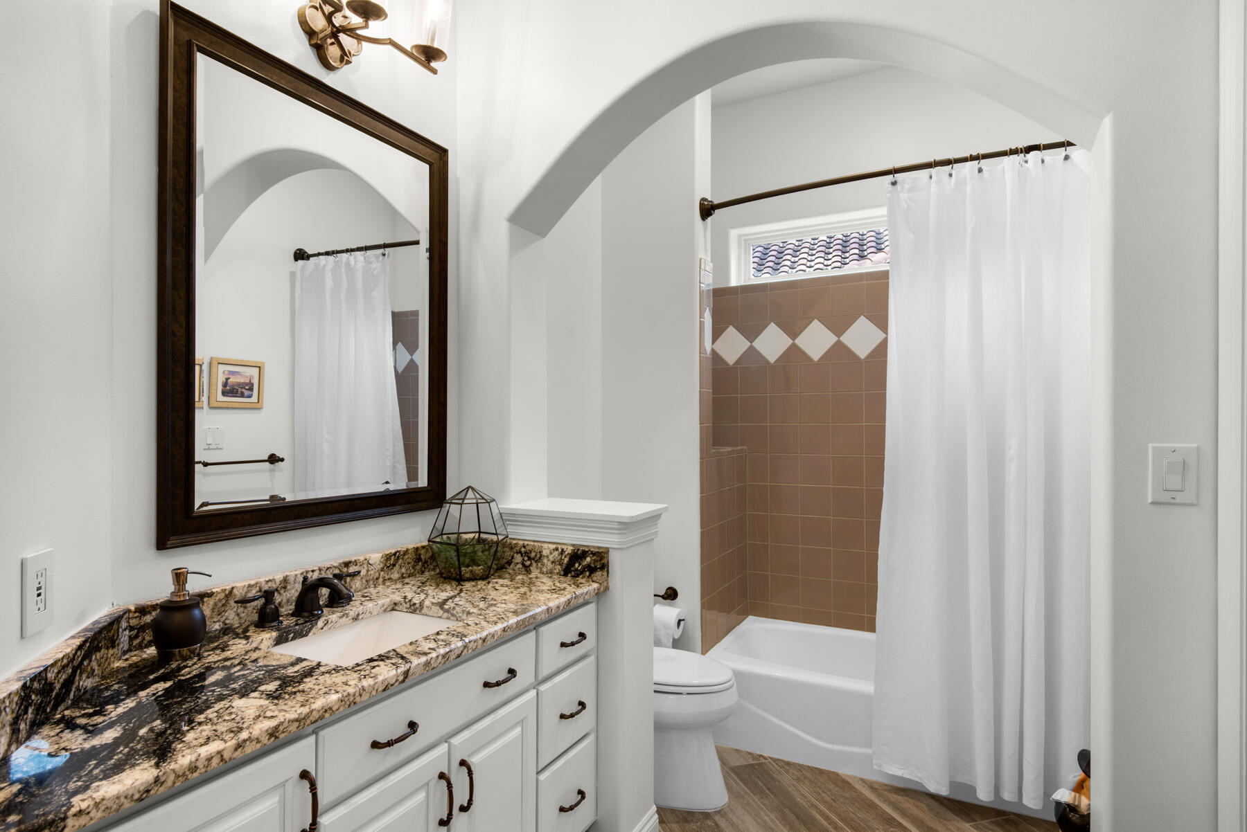 REGATTA BAY - Residential